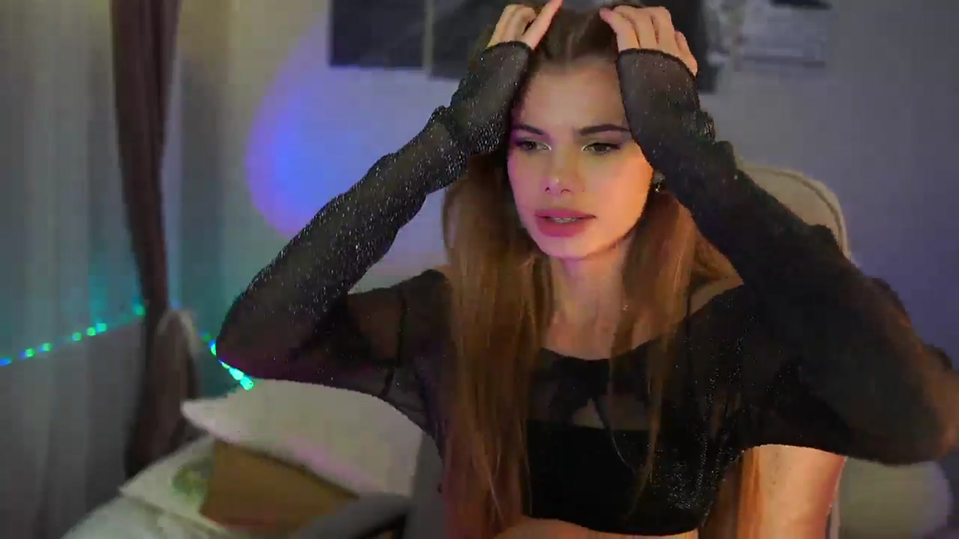 Gallery image thumbnail from RileyReid_18's myfreecams stream on, 07/29/2024, 18:49 image 15 of 20
