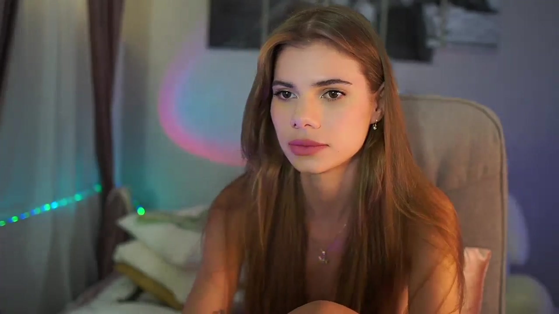 Gallery image thumbnail from RileyReid_18's myfreecams stream on, 07/30/2024, 18:17 image 20 of 20