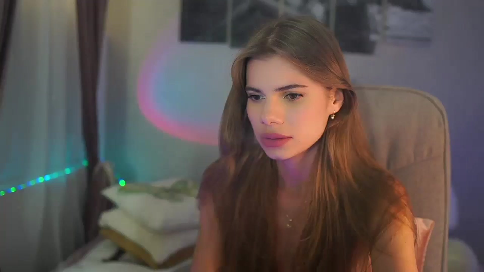 Gallery image thumbnail from RileyReid_18's myfreecams stream on, 07/30/2024, 18:17 image 19 of 20