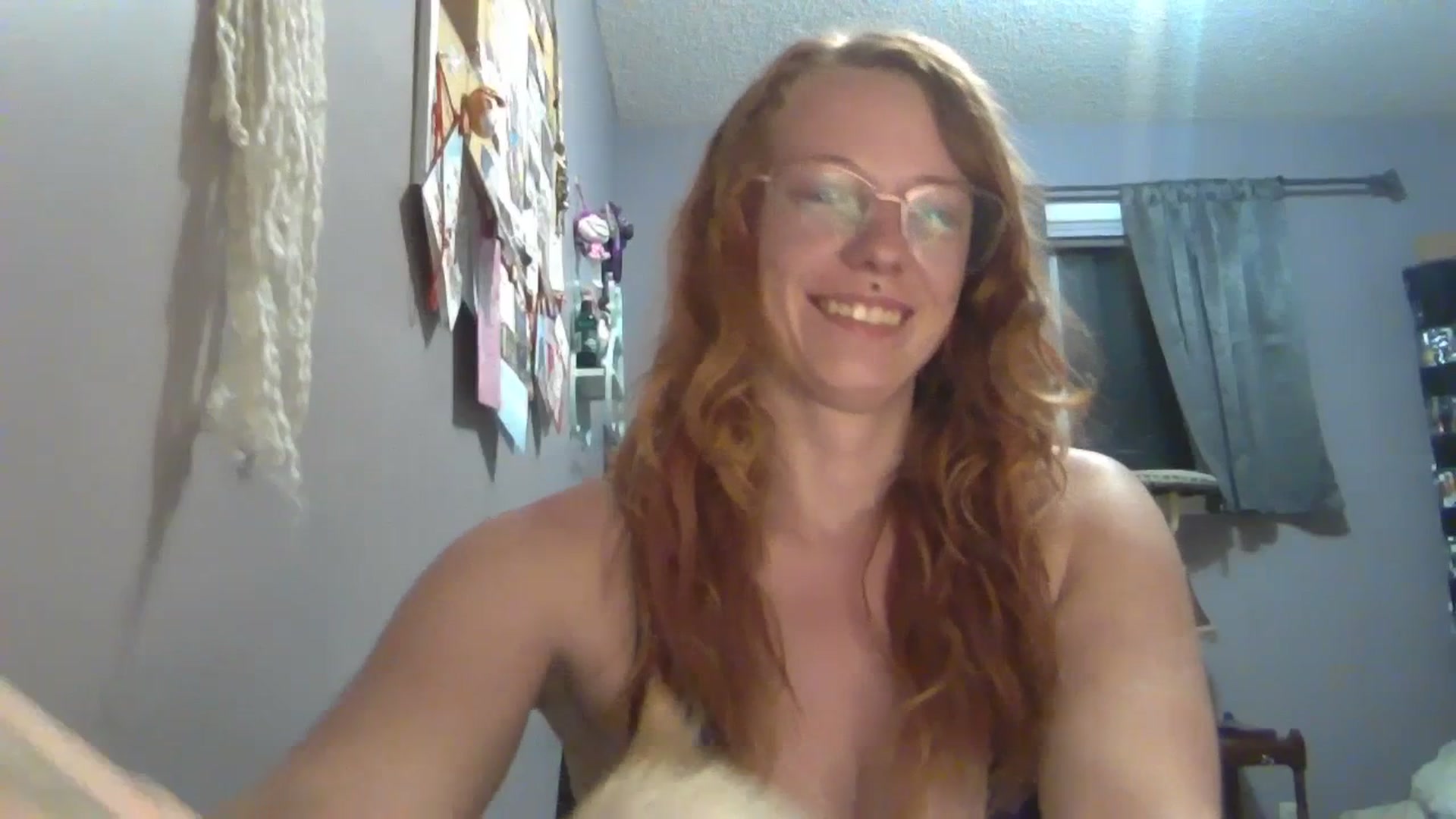 Gallery image thumbnail from RileyRousseau's myfreecams stream on, 07/14/2023, 10:27 image 19 of 20