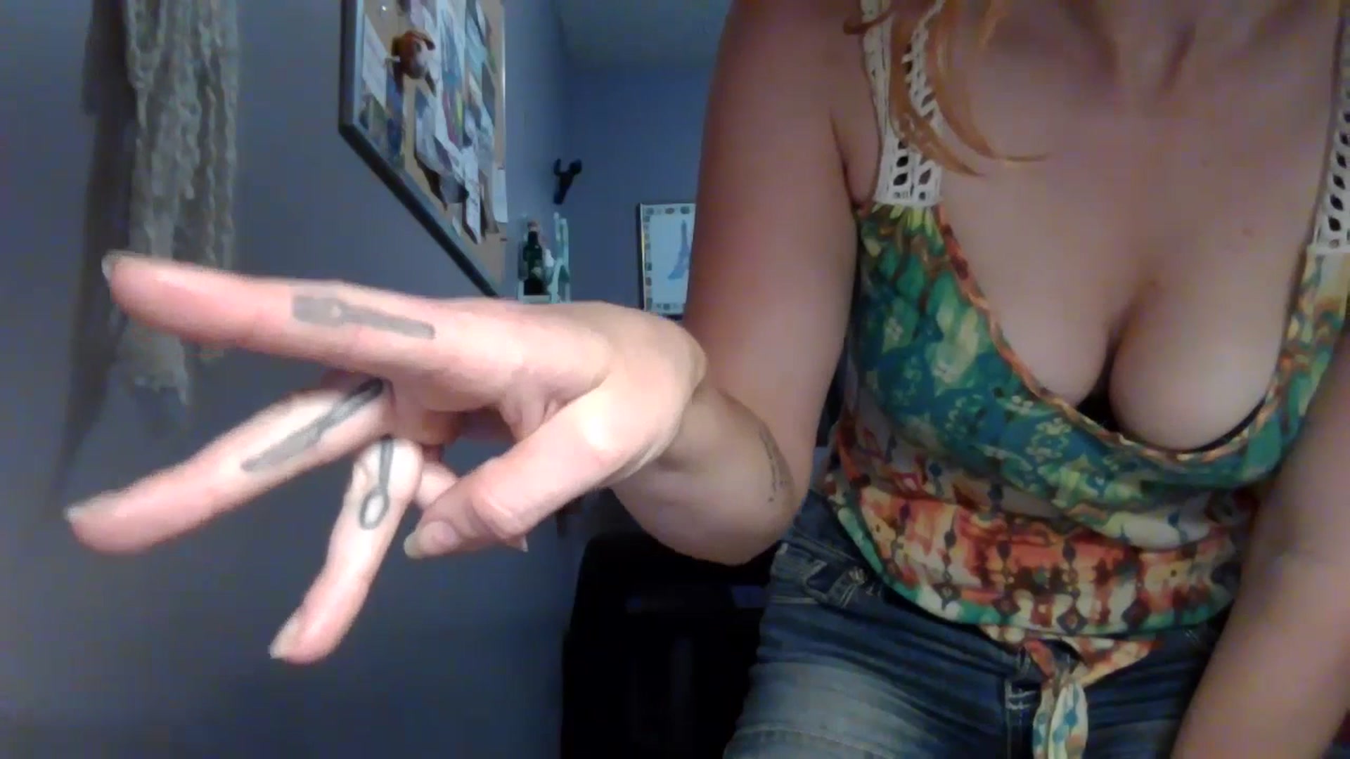 Gallery image thumbnail from RileyRousseau's myfreecams stream on, 07/17/2023, 05:07 image 4 of 20