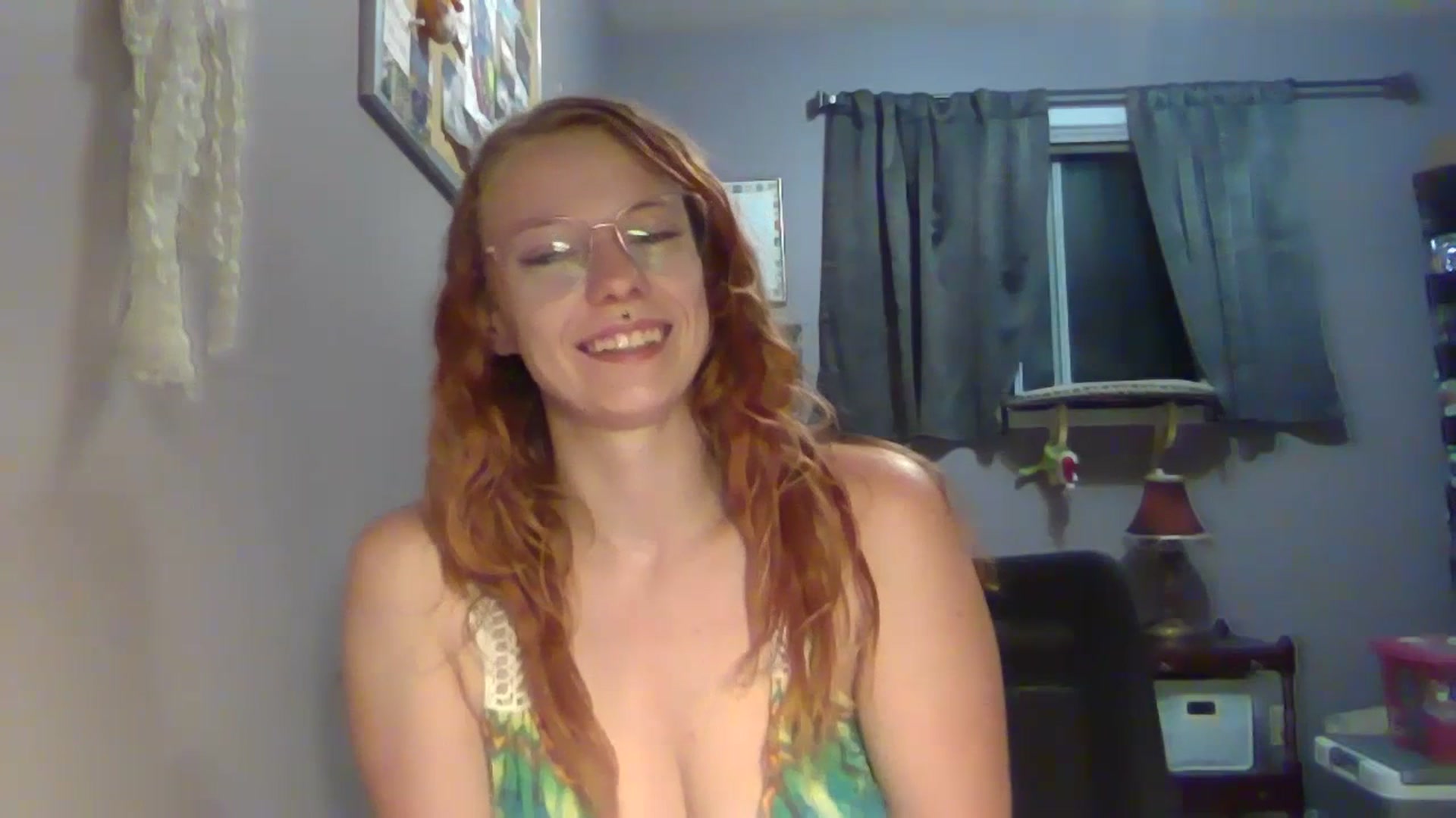 Gallery image thumbnail from RileyRousseau's myfreecams stream on, 07/17/2023, 05:07 image 10 of 20