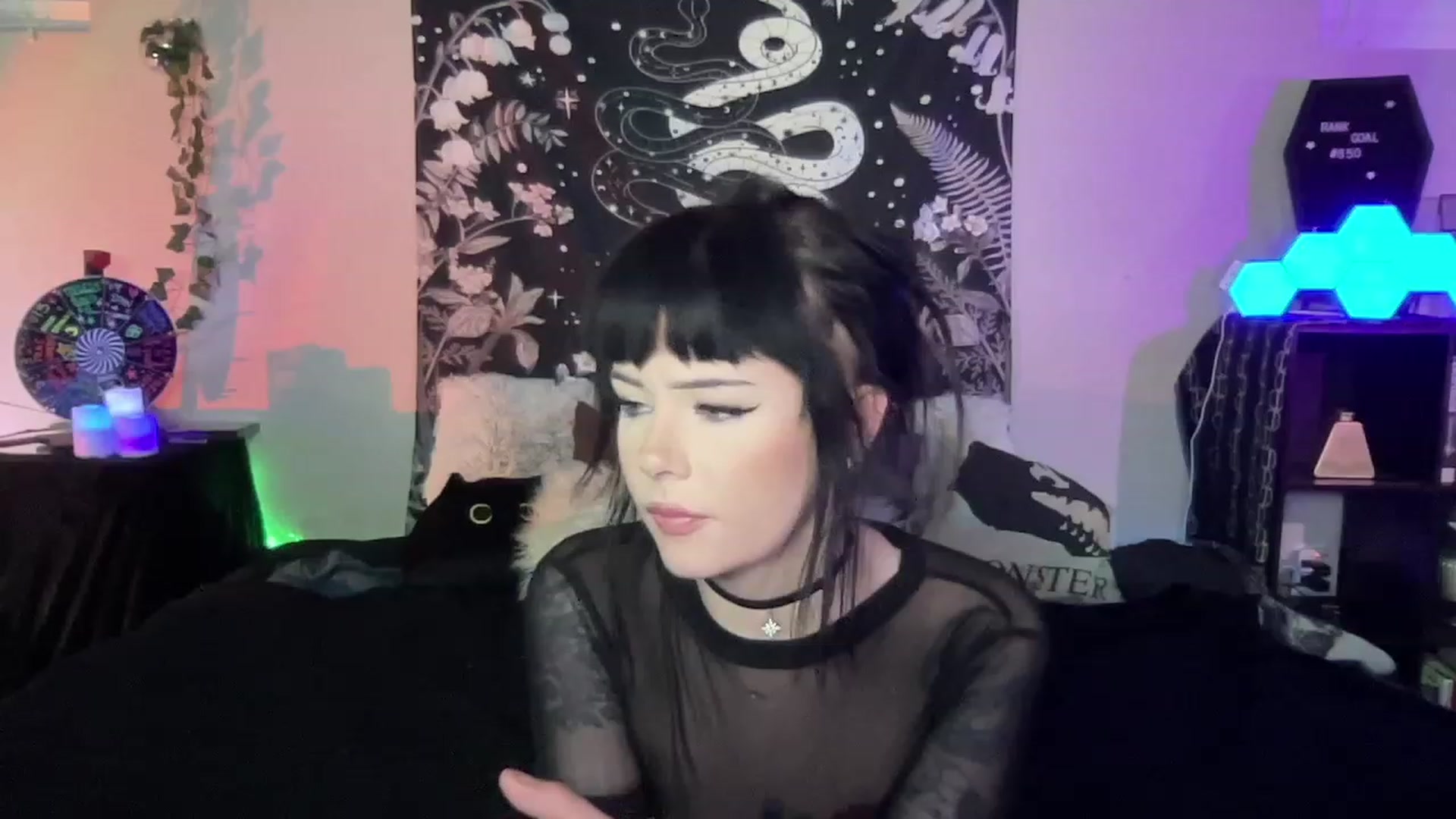 Gallery image thumbnail from RileyWoods's myfreecams stream on, 02/13/2023, 05:48 image 9 of 20