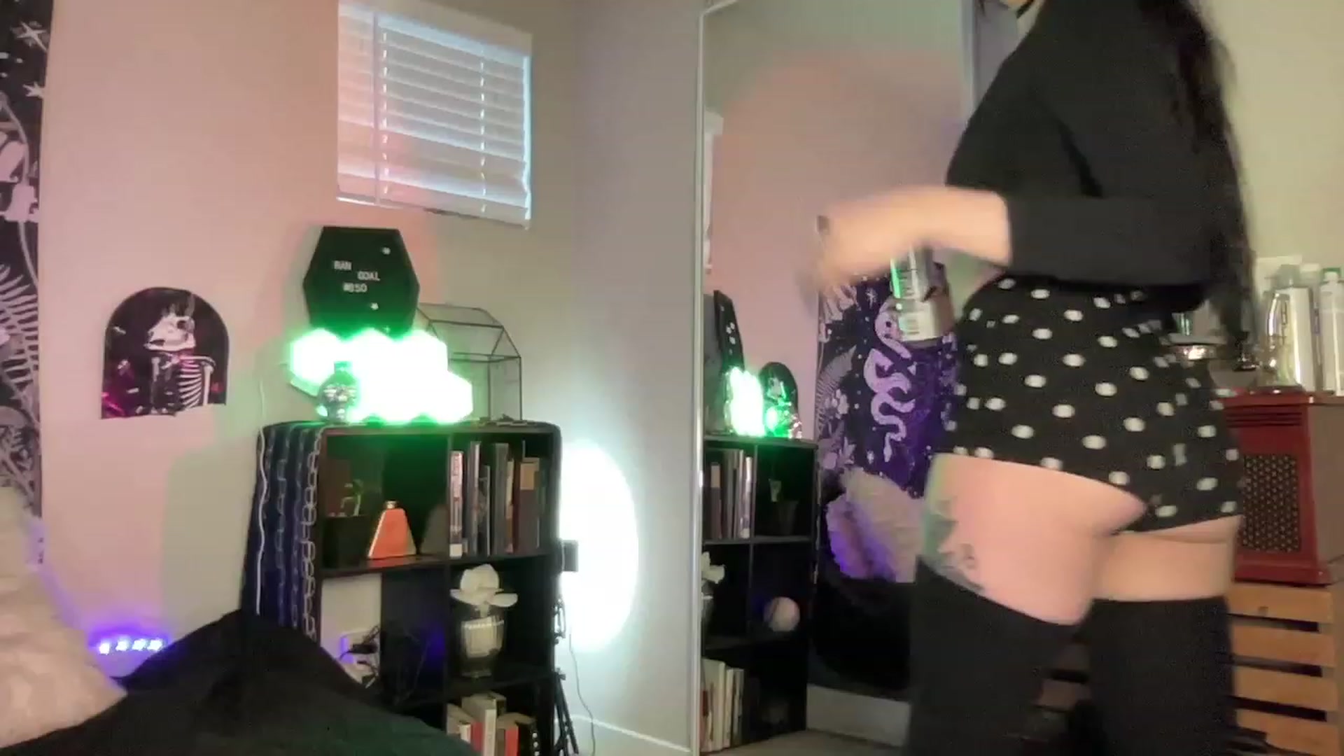 Gallery image thumbnail from RileyWoods's myfreecams stream on, 02/25/2023, 01:55 image 14 of 20