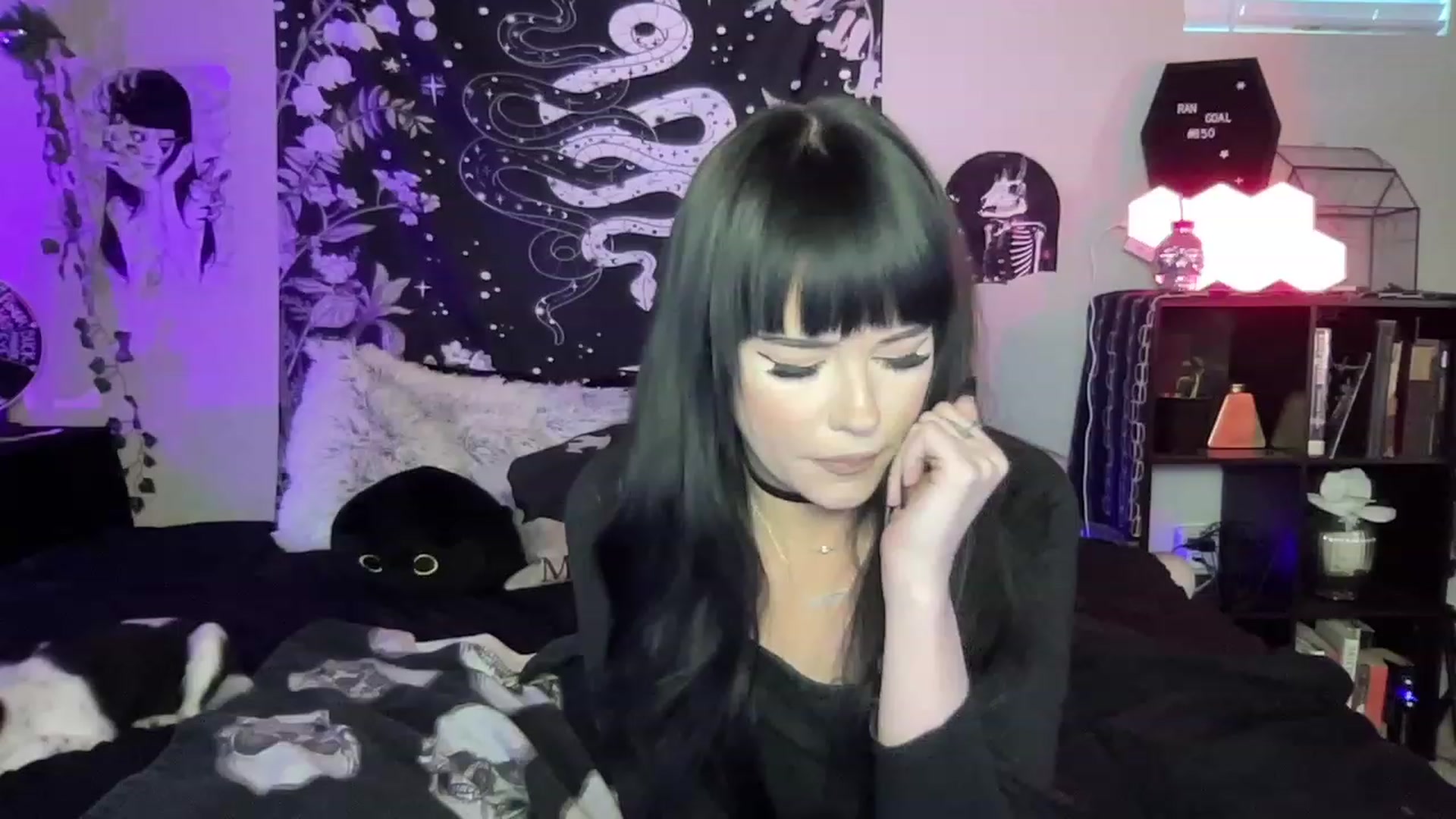 Gallery image thumbnail from RileyWoods's myfreecams stream on, 02/25/2023, 01:55 image 7 of 20