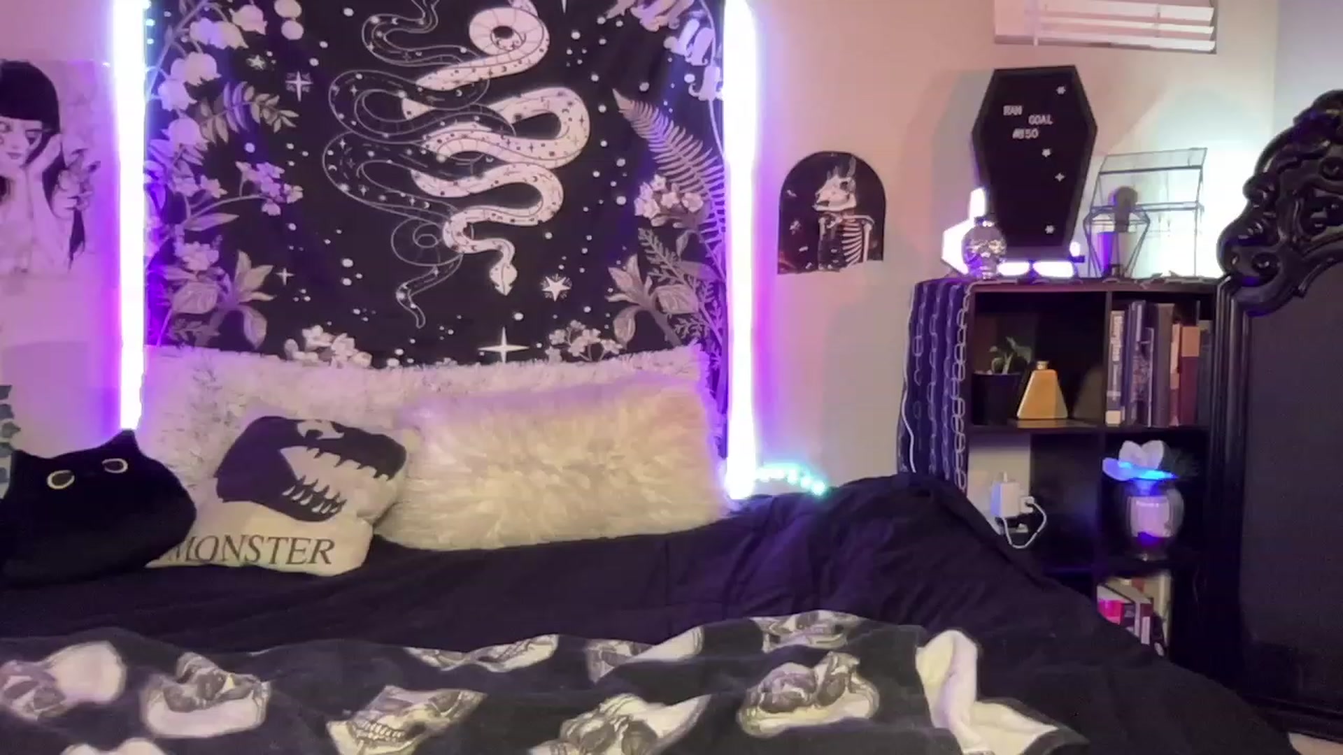 Gallery image thumbnail from RileyWoods's myfreecams stream on, 03/02/2023, 04:46 image 11 of 20