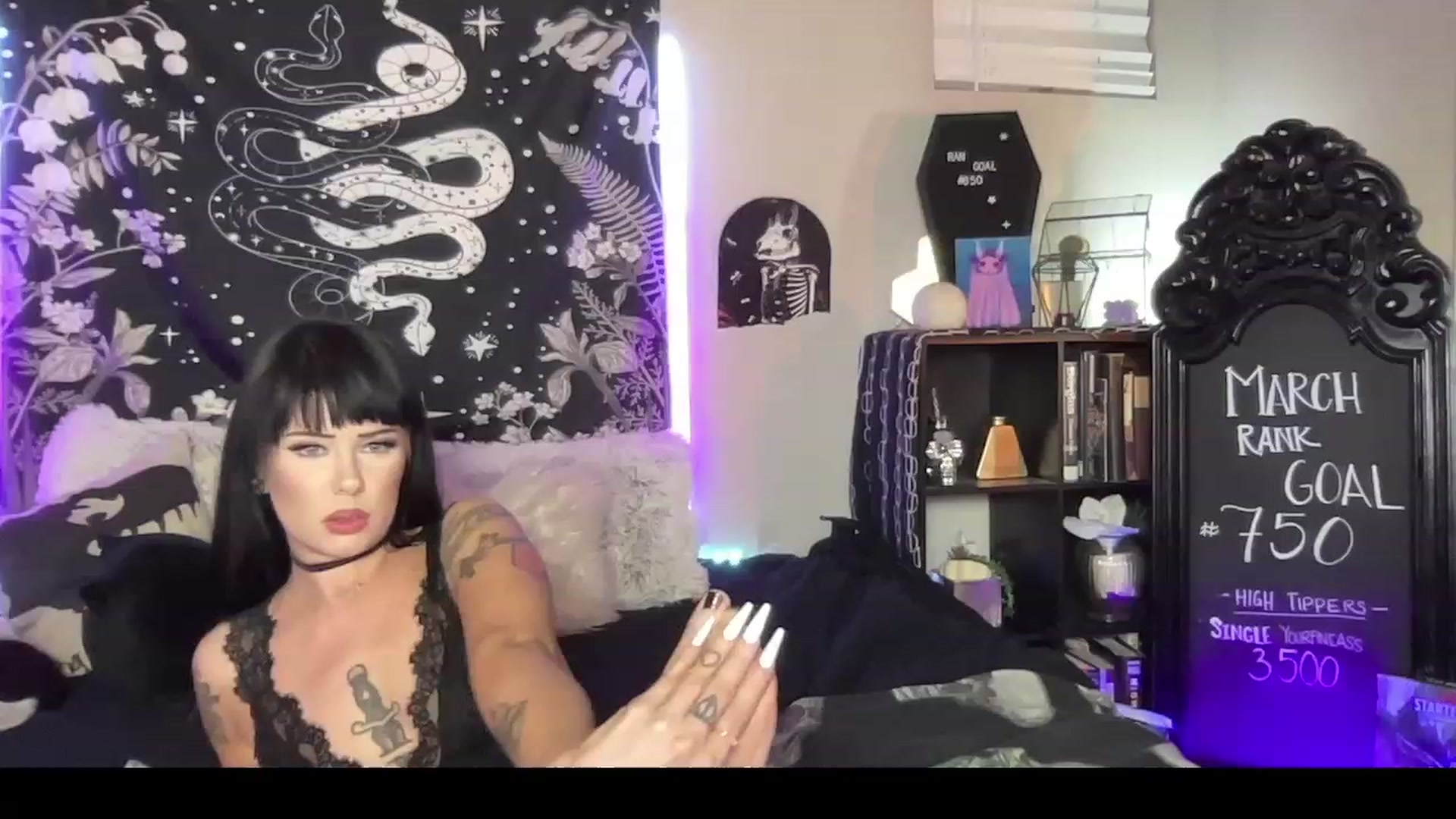Gallery image thumbnail from RileyWoods's myfreecams stream on, 03/11/2023, 02:59 image 20 of 20