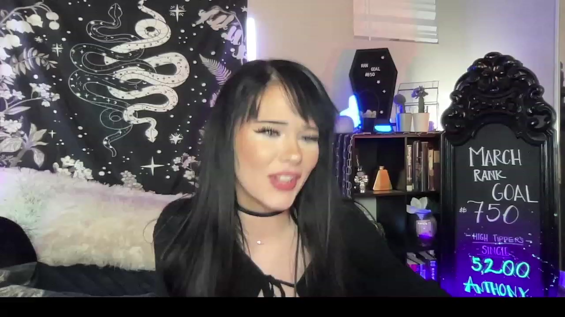 Gallery image thumbnail from RileyWoods's myfreecams stream on, 03/18/2023, 02:36 image 14 of 20