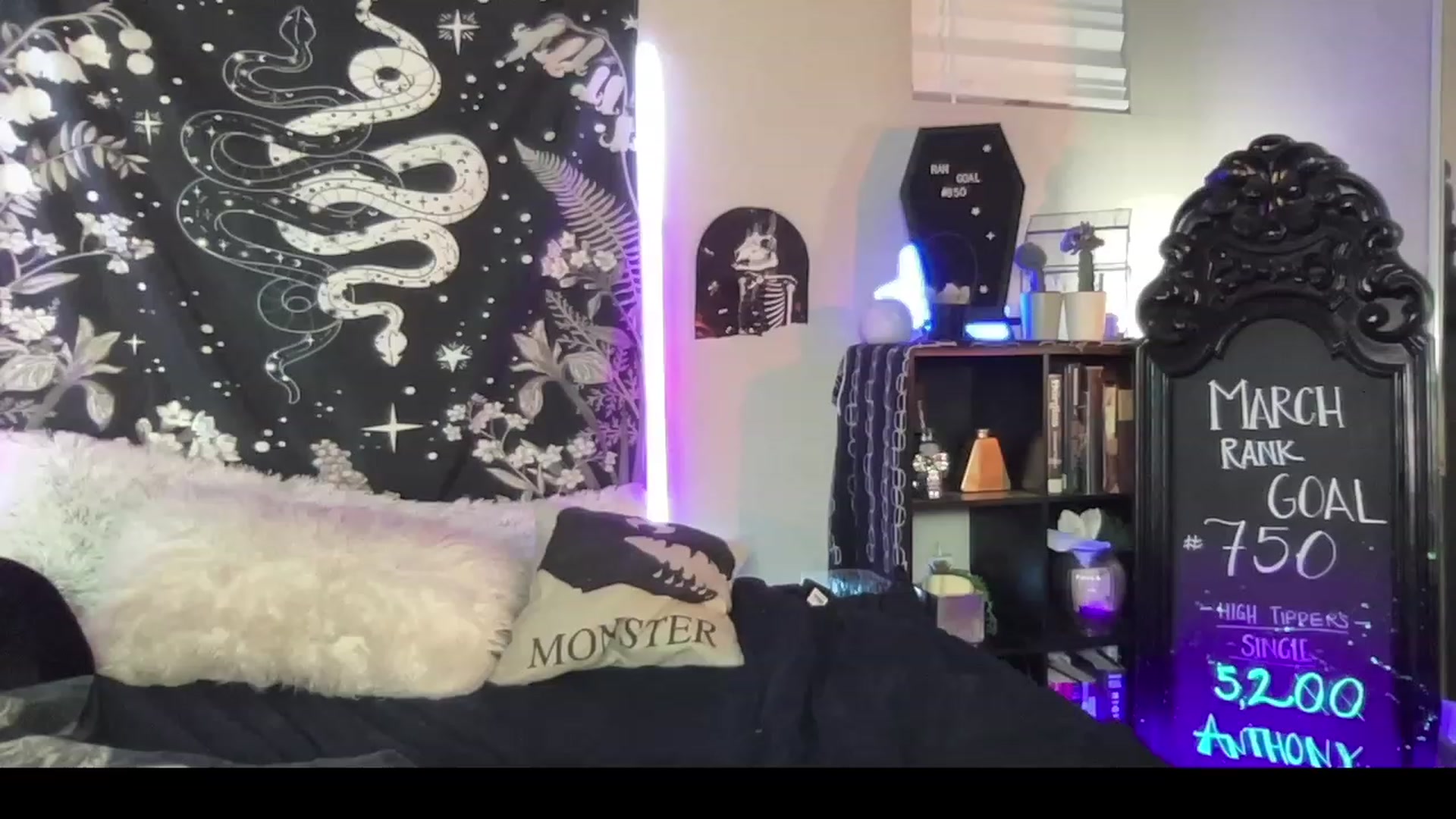 Gallery image thumbnail from RileyWoods's myfreecams stream on, 03/18/2023, 02:36 image 16 of 20