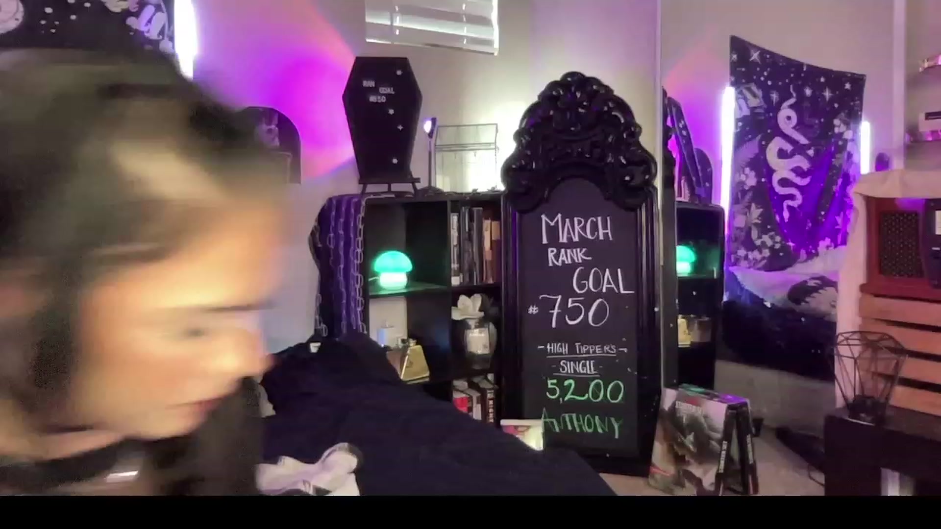 Gallery image thumbnail from RileyWoods's myfreecams stream on, 03/20/2023, 02:14 image 5 of 20