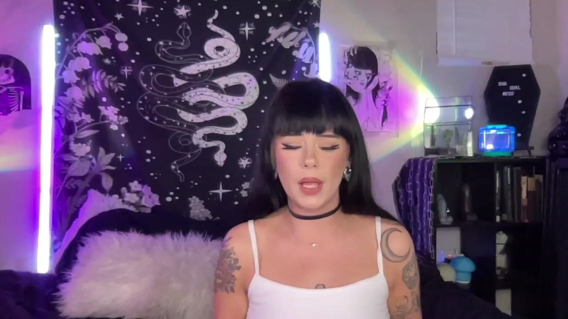Gallery image thumbnail from RileyWoods's myfreecams stream on, 03/27/2023, 04:04 image 2 of 20