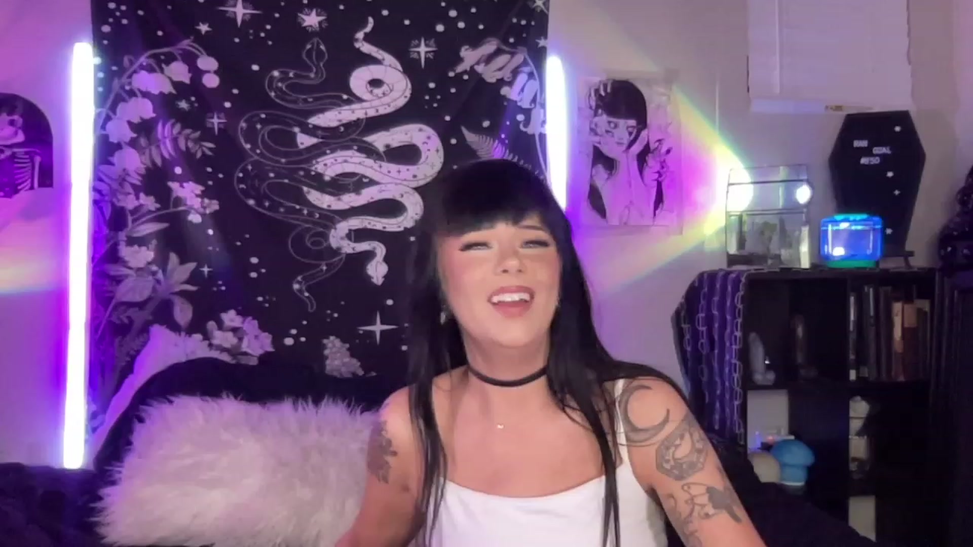 Gallery image thumbnail from RileyWoods's myfreecams stream on, 03/27/2023, 04:04 image 1 of 20