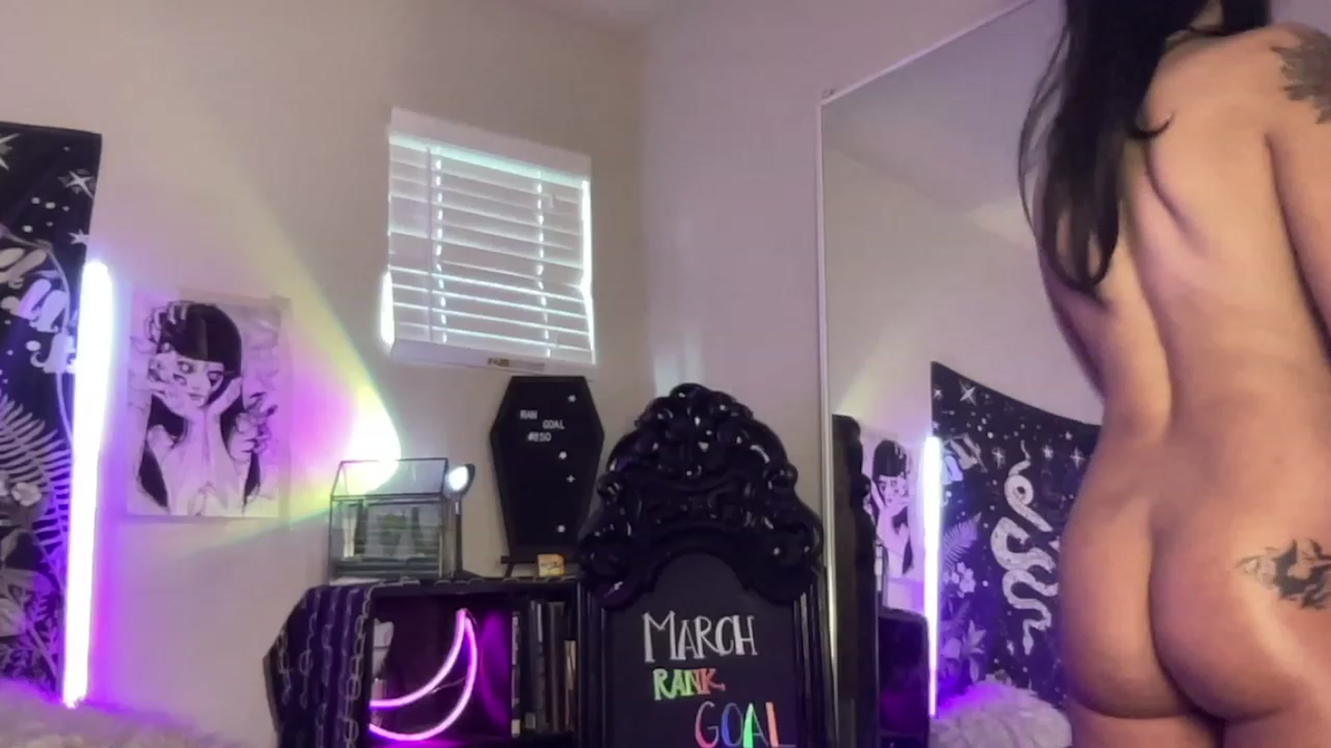 Gallery image thumbnail from RileyWoods's myfreecams stream on, 04/03/2023, 24:19 image 10 of 20