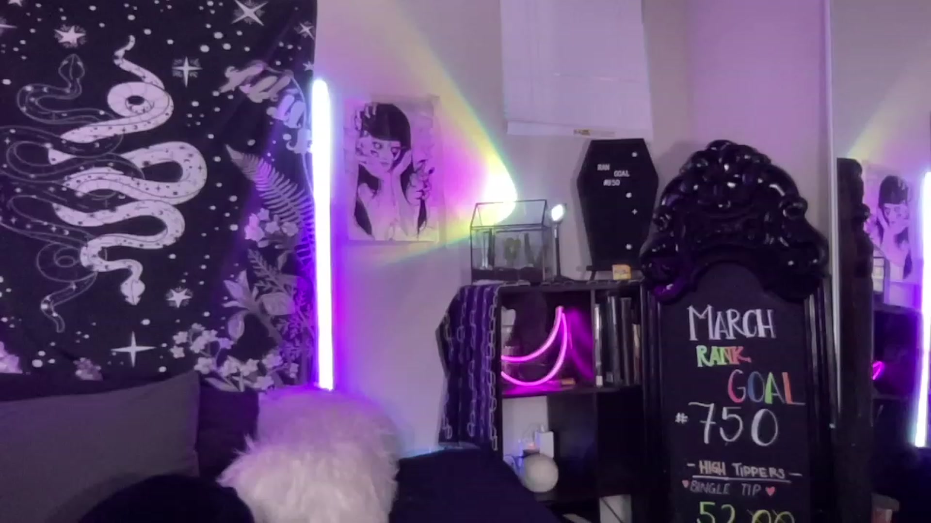 Gallery image thumbnail from RileyWoods's myfreecams stream on, 04/04/2023, 02:55 image 20 of 20