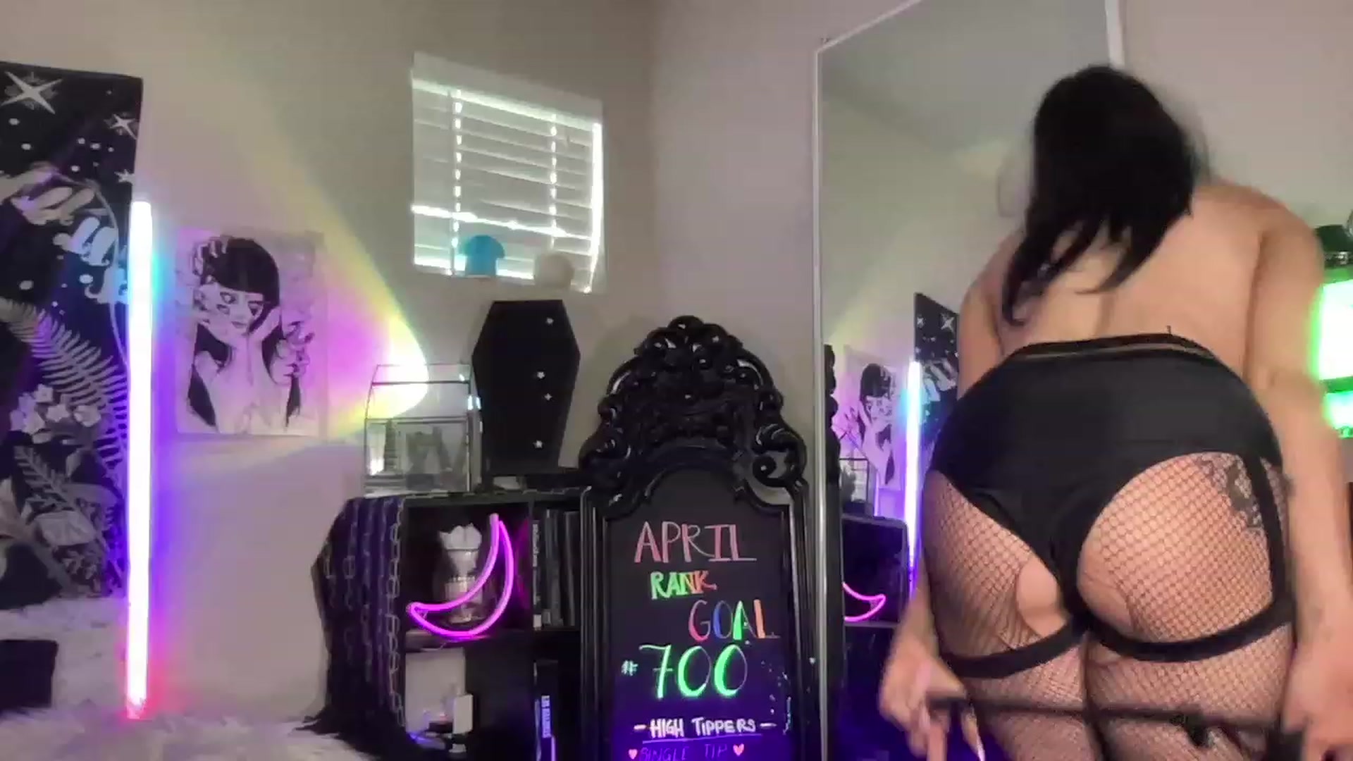 Gallery image thumbnail from RileyWoods's myfreecams stream on, 04/17/2023, 01:22 image 5 of 20