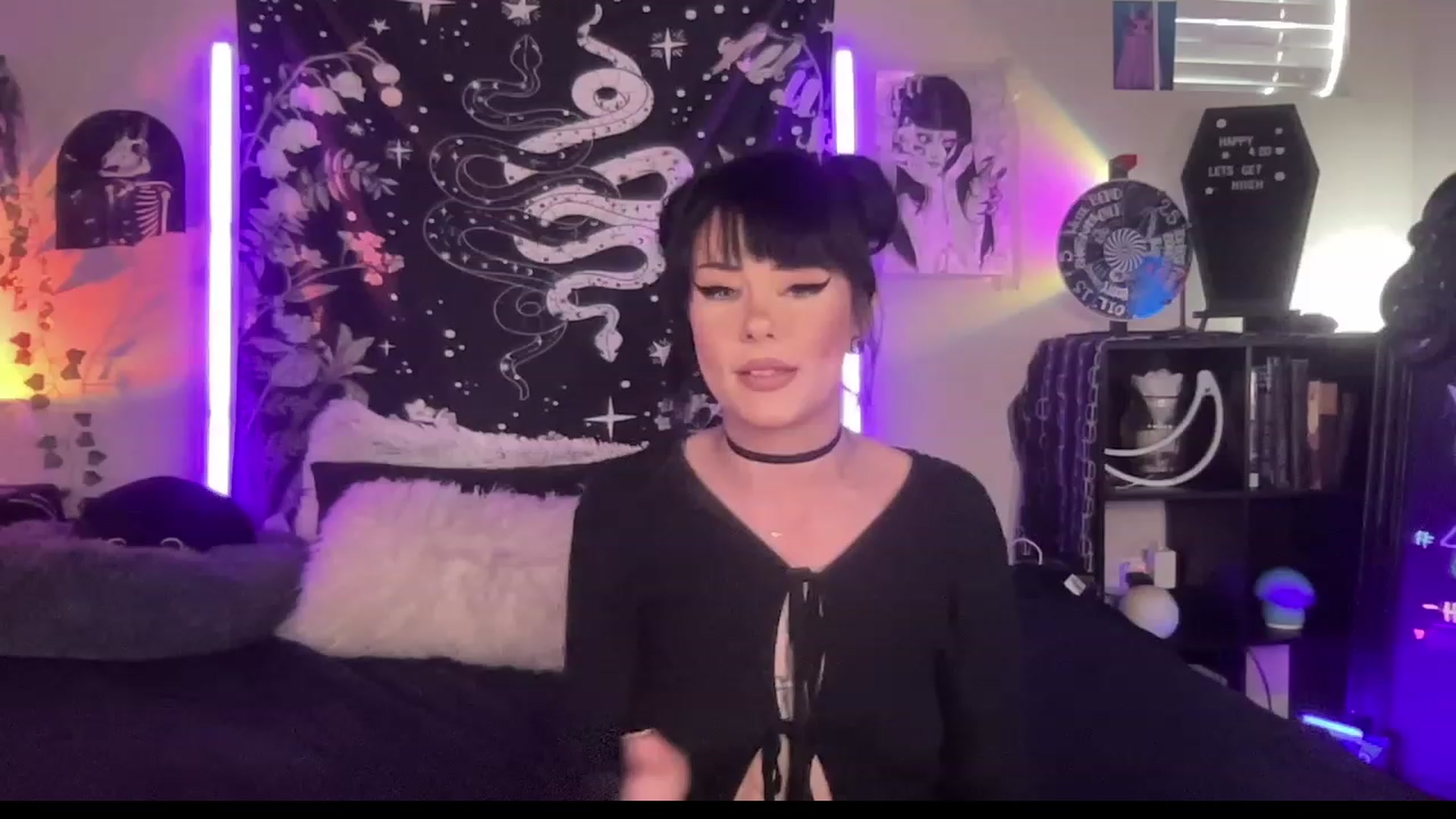 Gallery image thumbnail from RileyWoods's myfreecams stream on, 05/02/2023, 23:58 image 3 of 20