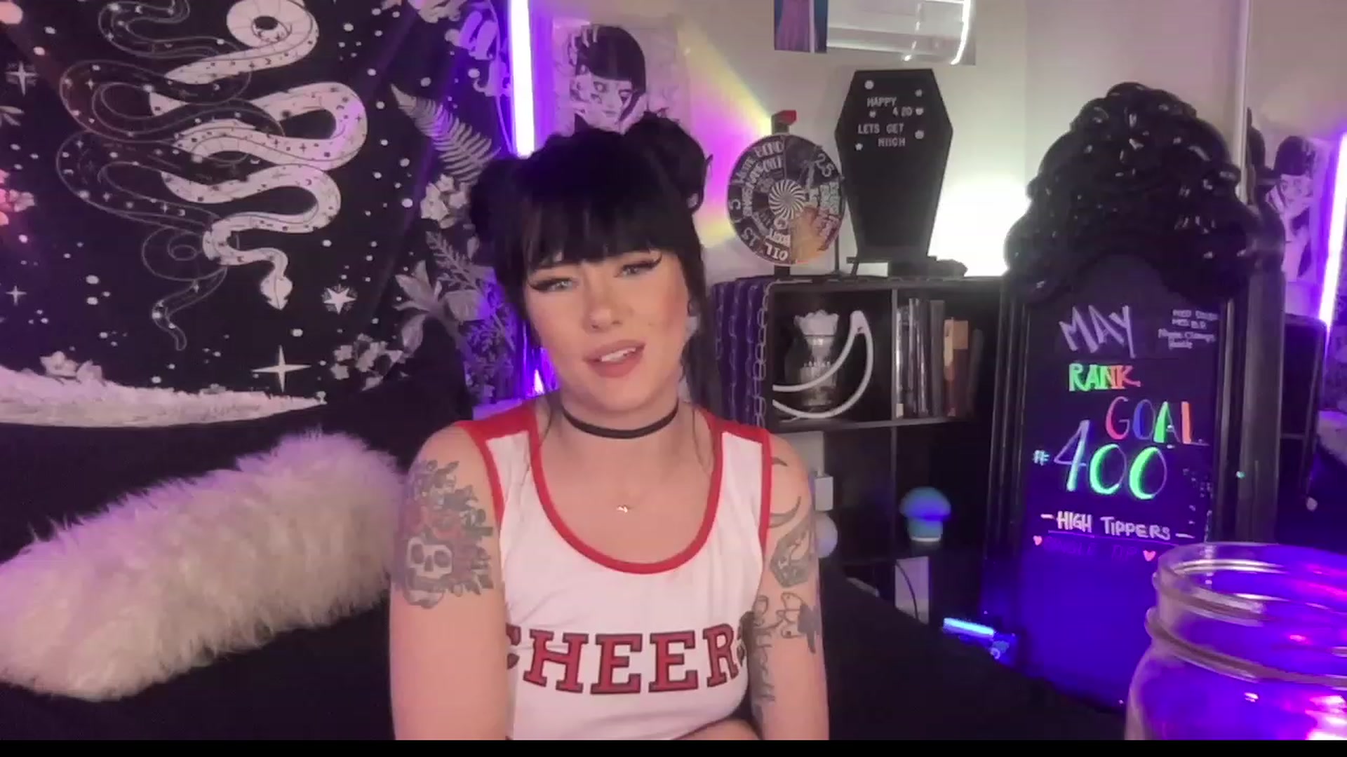 Gallery image thumbnail from RileyWoods's myfreecams stream on, 05/03/2023, 01:53 image 5 of 20
