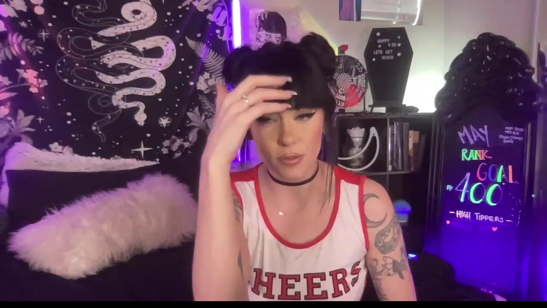 Gallery image thumbnail from RileyWoods's myfreecams stream on, 05/03/2023, 01:53 image 17 of 20