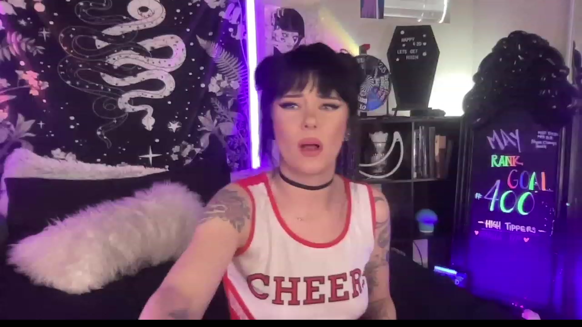 Gallery image thumbnail from RileyWoods's myfreecams stream on, 05/03/2023, 01:53 image 14 of 20