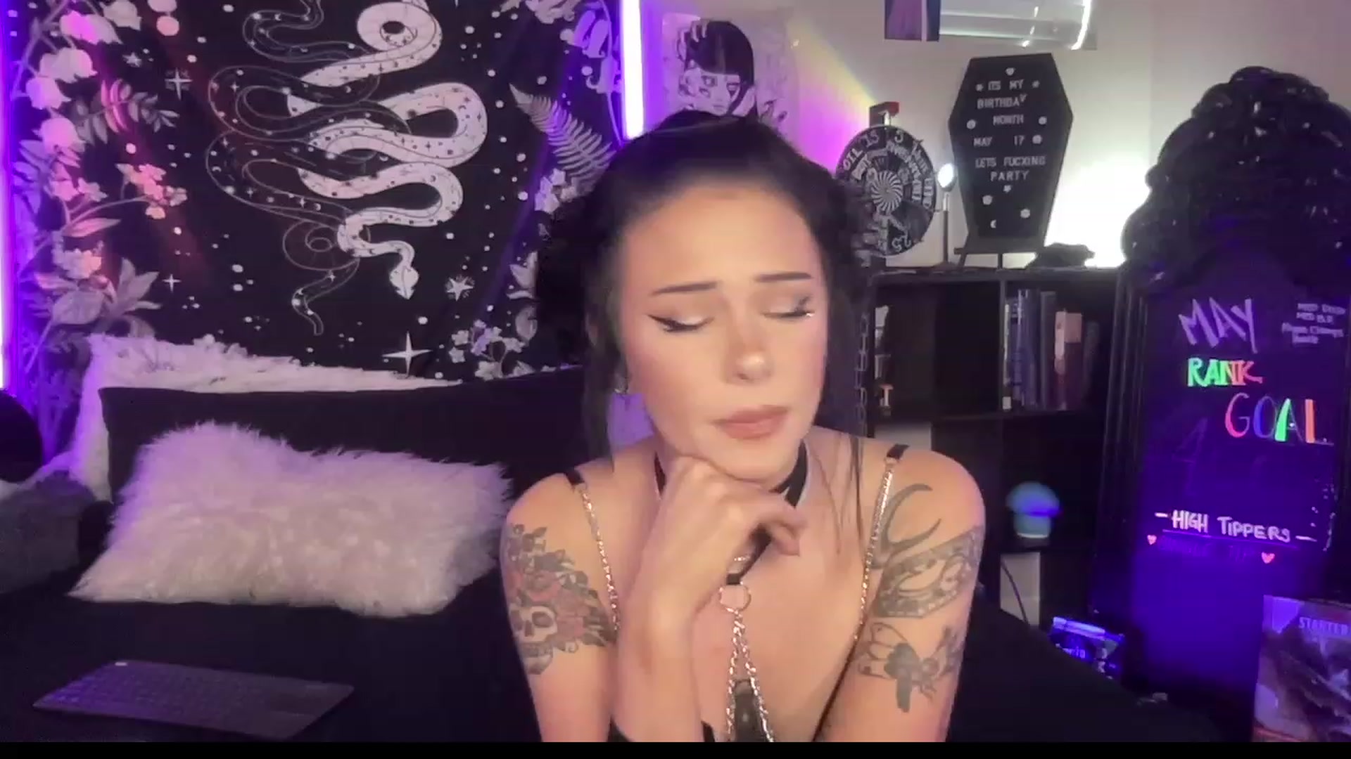 Gallery image thumbnail from RileyWoods's myfreecams stream on, 05/05/2023, 24:47 image 5 of 20