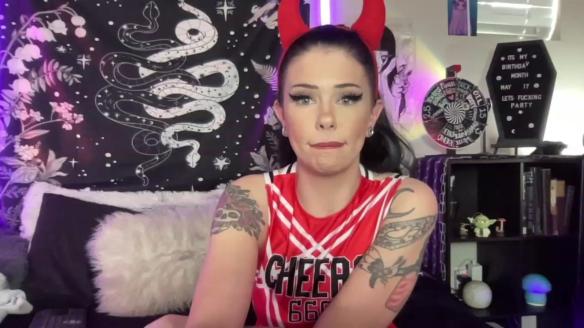 Gallery image thumbnail from RileyWoods's myfreecams stream on, 05/10/2023, 24:03 image 20 of 20