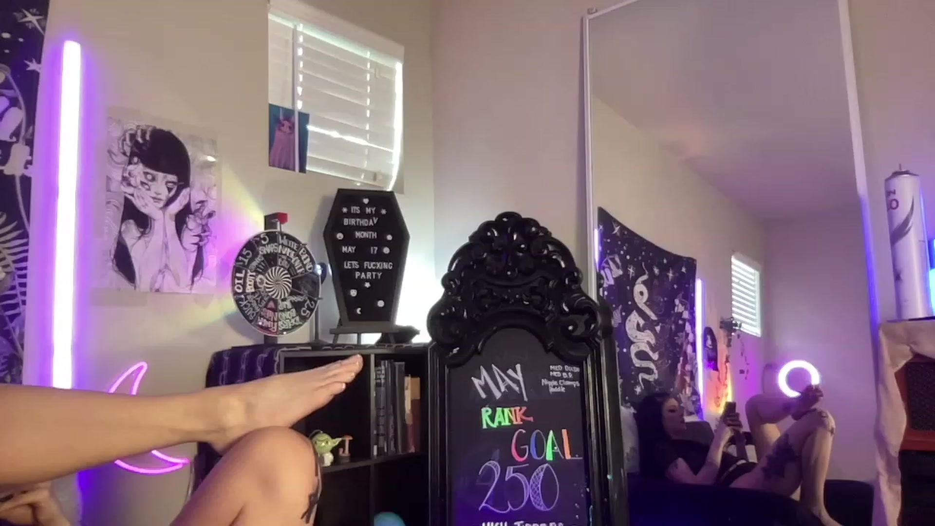 Gallery image thumbnail from RileyWoods's myfreecams stream on, 05/12/2023, 24:37 image 17 of 20