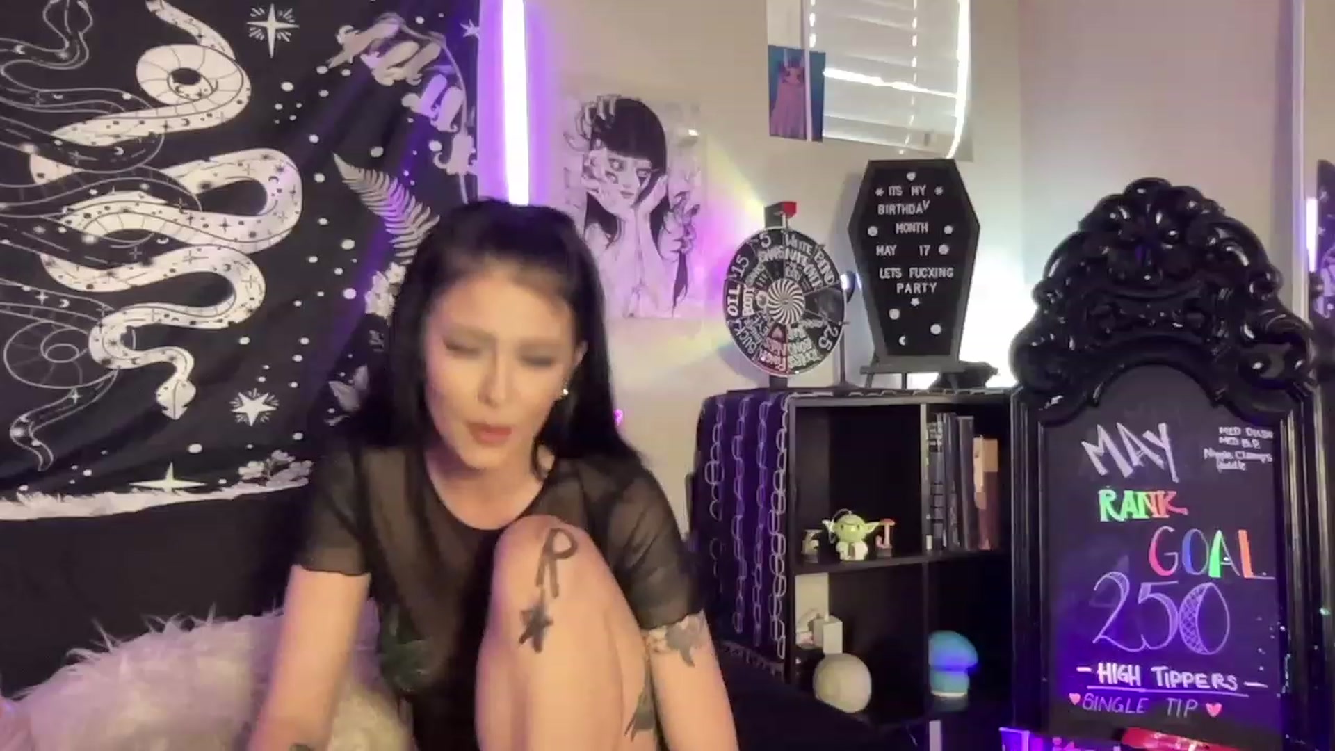 Gallery image thumbnail from RileyWoods's myfreecams stream on, 05/12/2023, 24:37 image 19 of 20