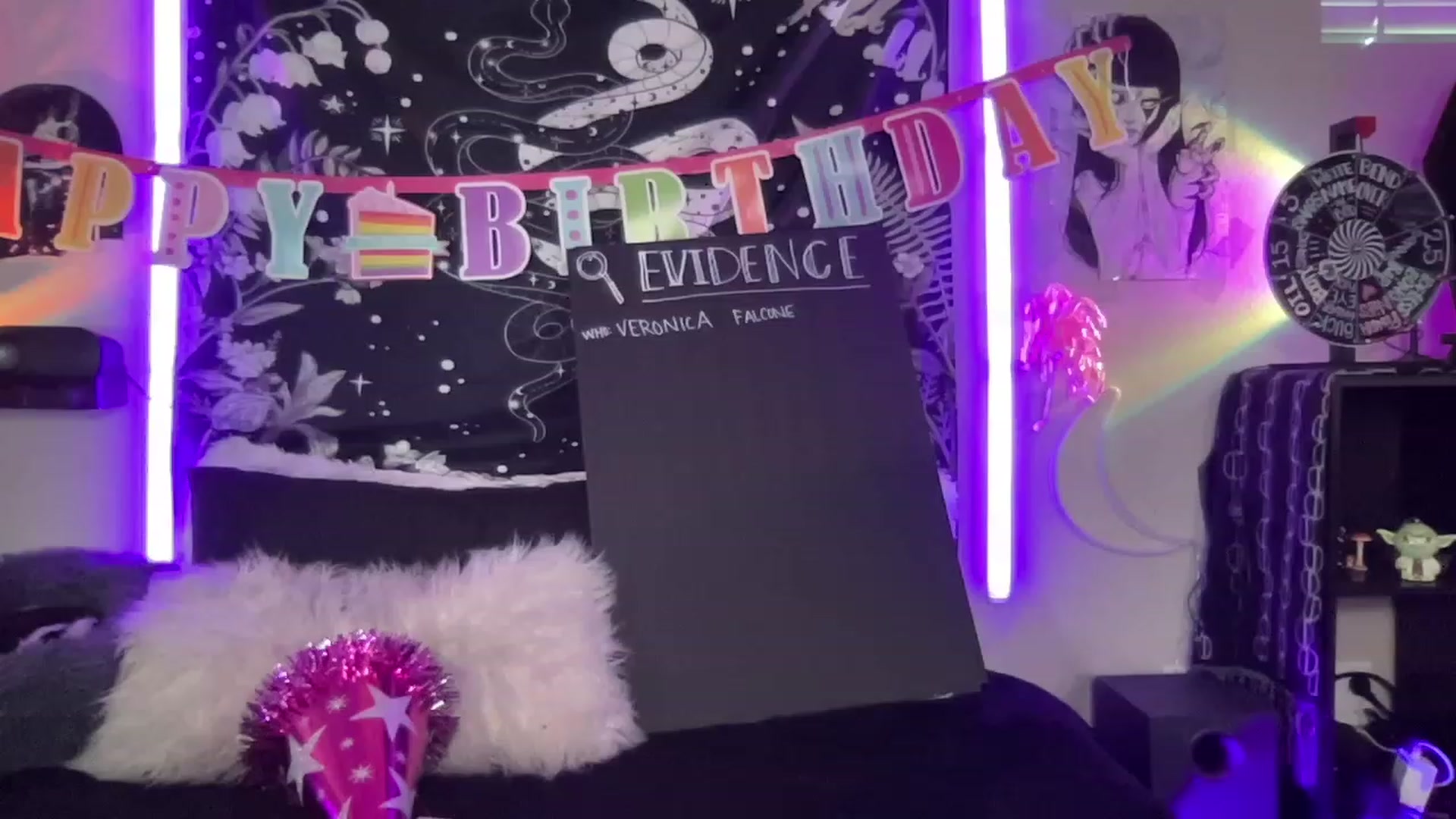 Gallery image thumbnail from RileyWoods's myfreecams stream on, 05/18/2023, 24:09 image 1 of 20