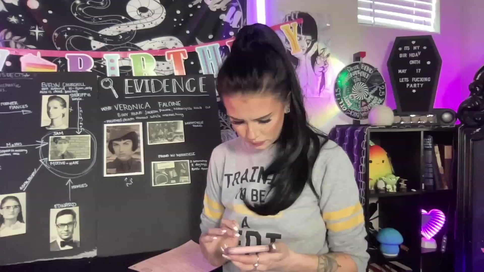 Gallery image thumbnail from RileyWoods's myfreecams stream on, 05/20/2023, 01:19 image 5 of 20