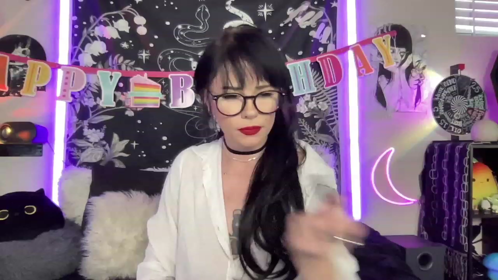 Gallery image thumbnail from RileyWoods's myfreecams stream on, 05/21/2023, 24:59 image 15 of 20