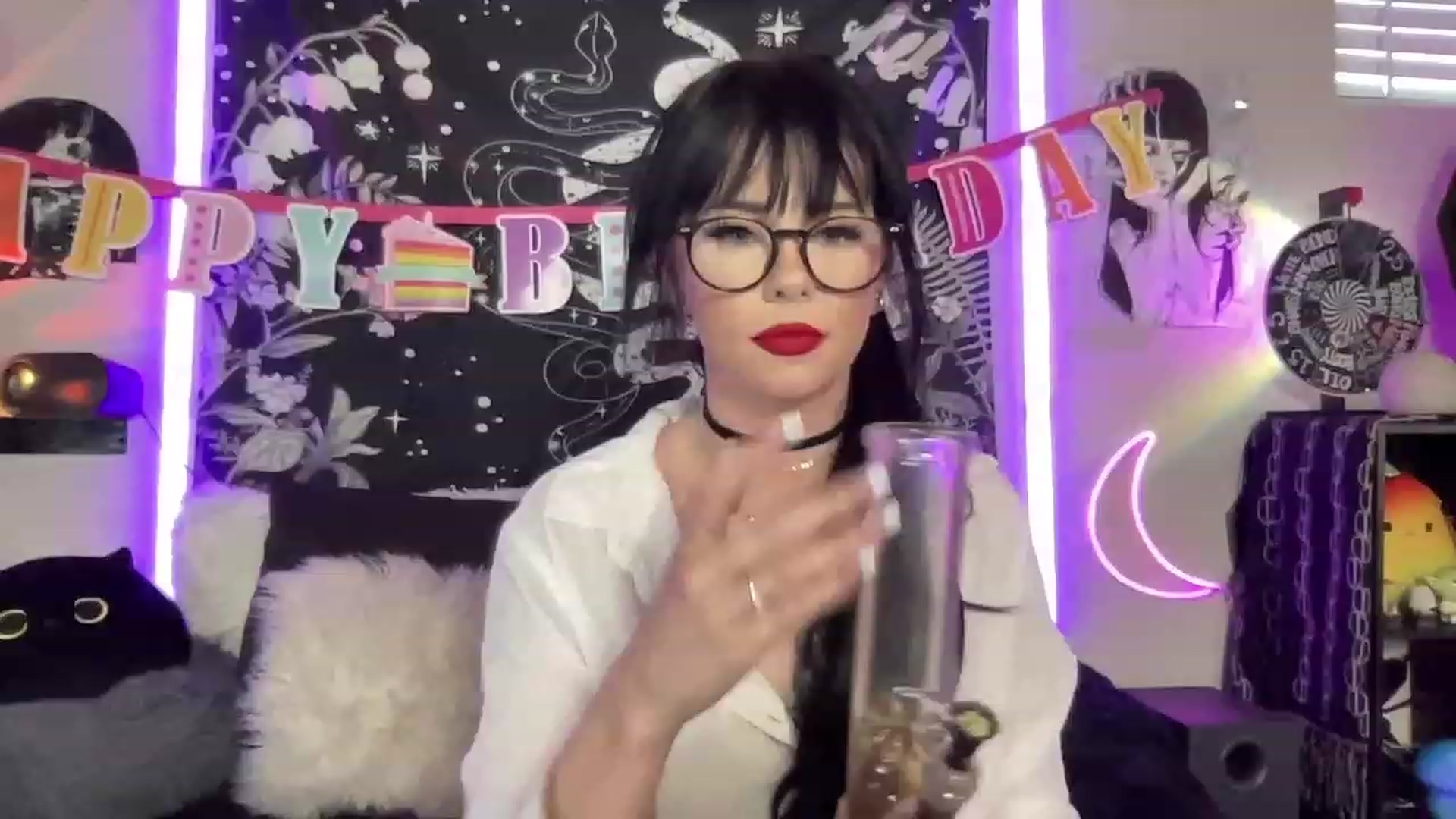 Gallery image thumbnail from RileyWoods's myfreecams stream on, 05/21/2023, 24:59 image 17 of 20