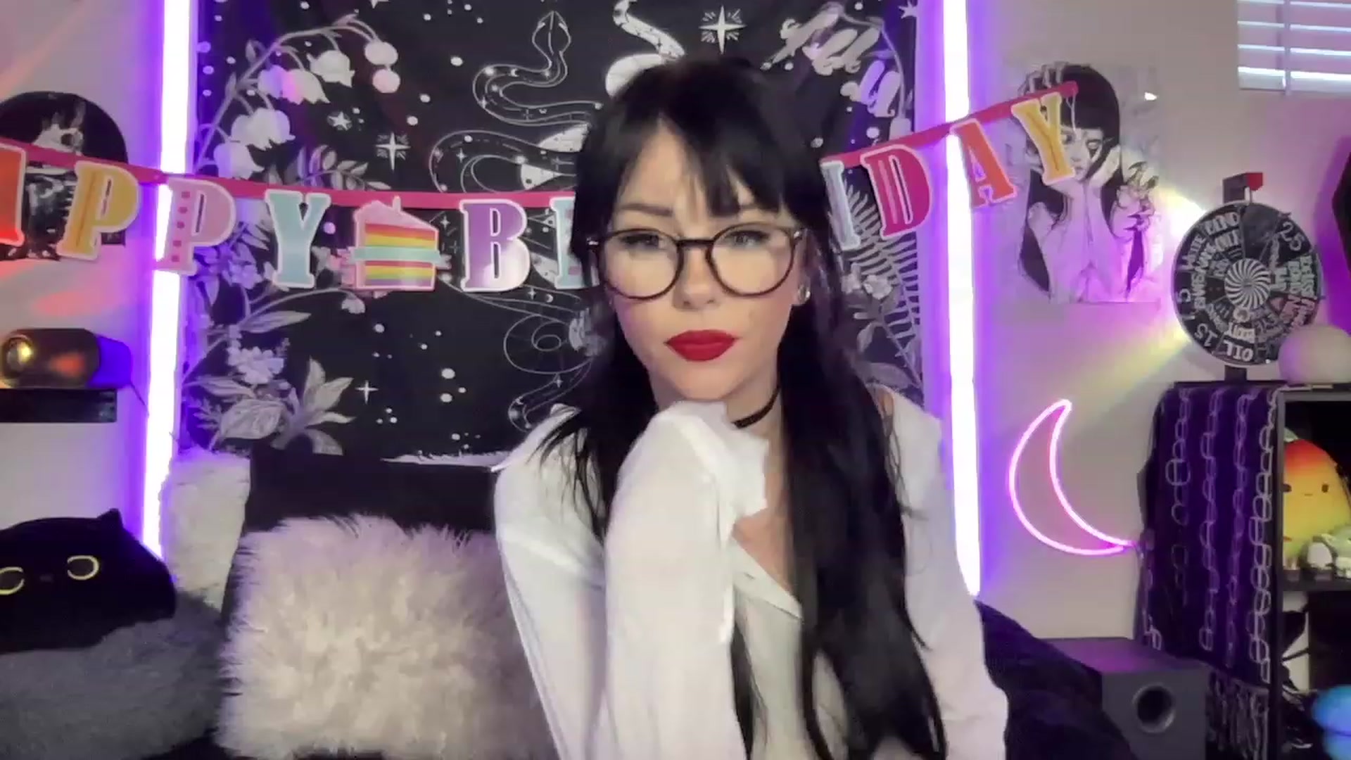 Gallery image thumbnail from RileyWoods's myfreecams stream on, 05/21/2023, 24:59 image 19 of 20