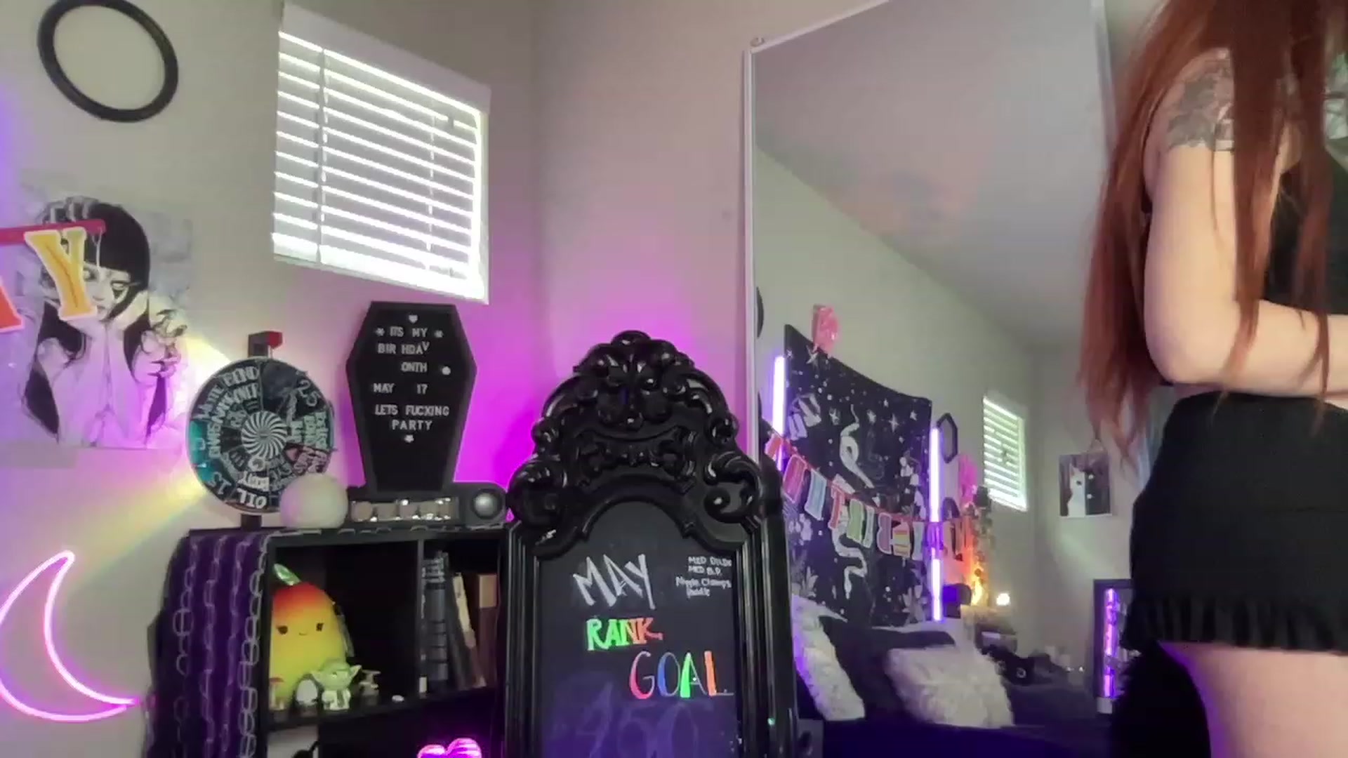 Gallery image thumbnail from RileyWoods's myfreecams stream on, 05/22/2023, 24:24 image 6 of 20