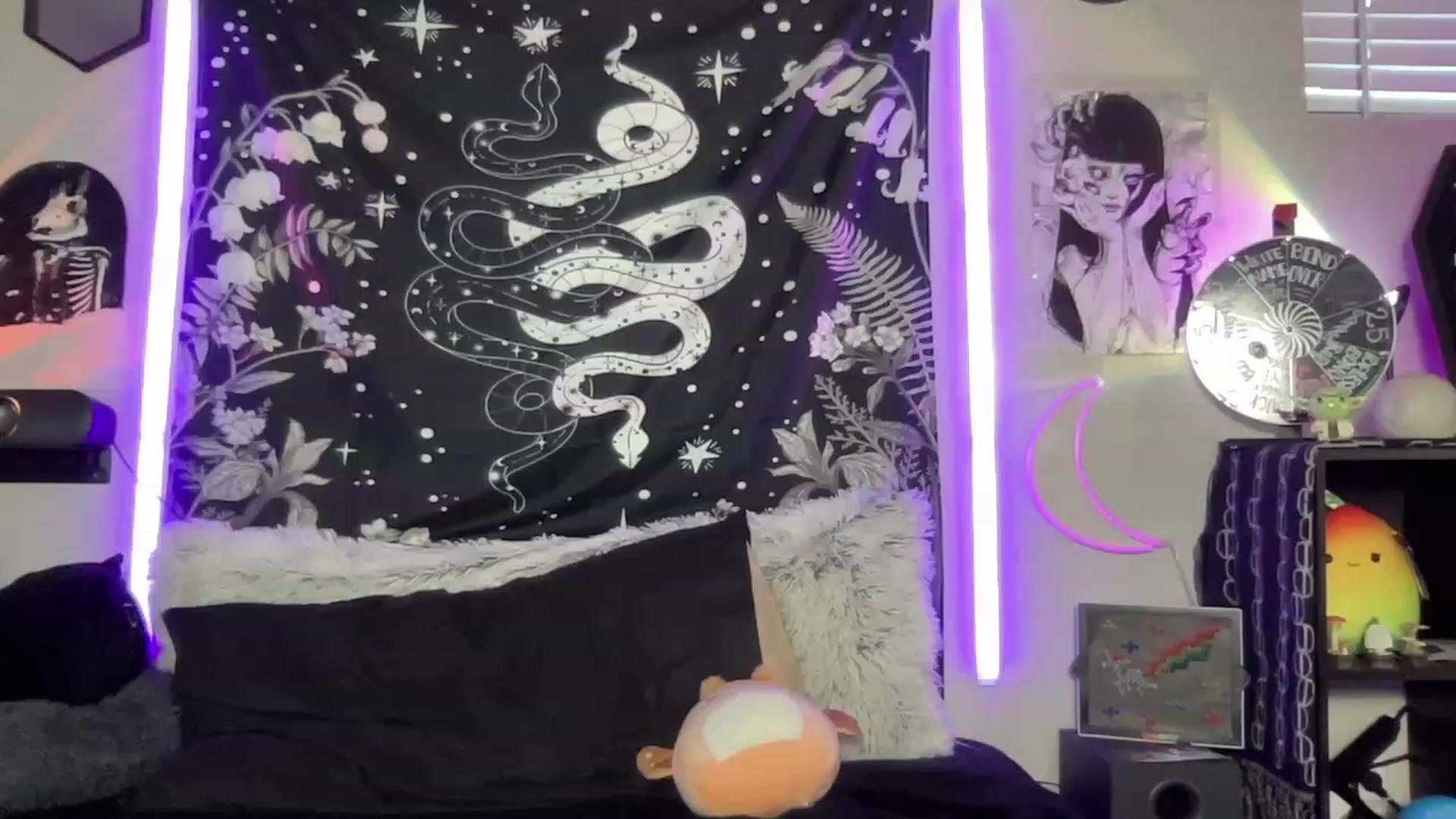 Gallery image thumbnail from RileyWoods's myfreecams stream on, 05/28/2023, 02:39 image 20 of 20