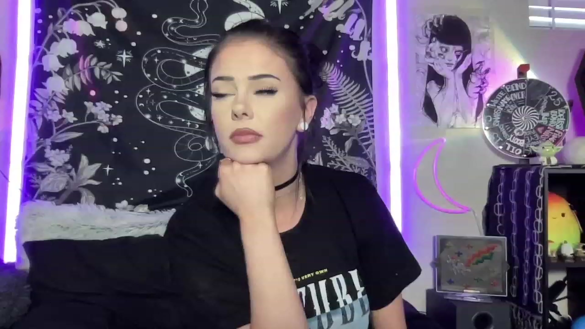 Gallery image thumbnail from RileyWoods's myfreecams stream on, 05/28/2023, 02:39 image 11 of 20