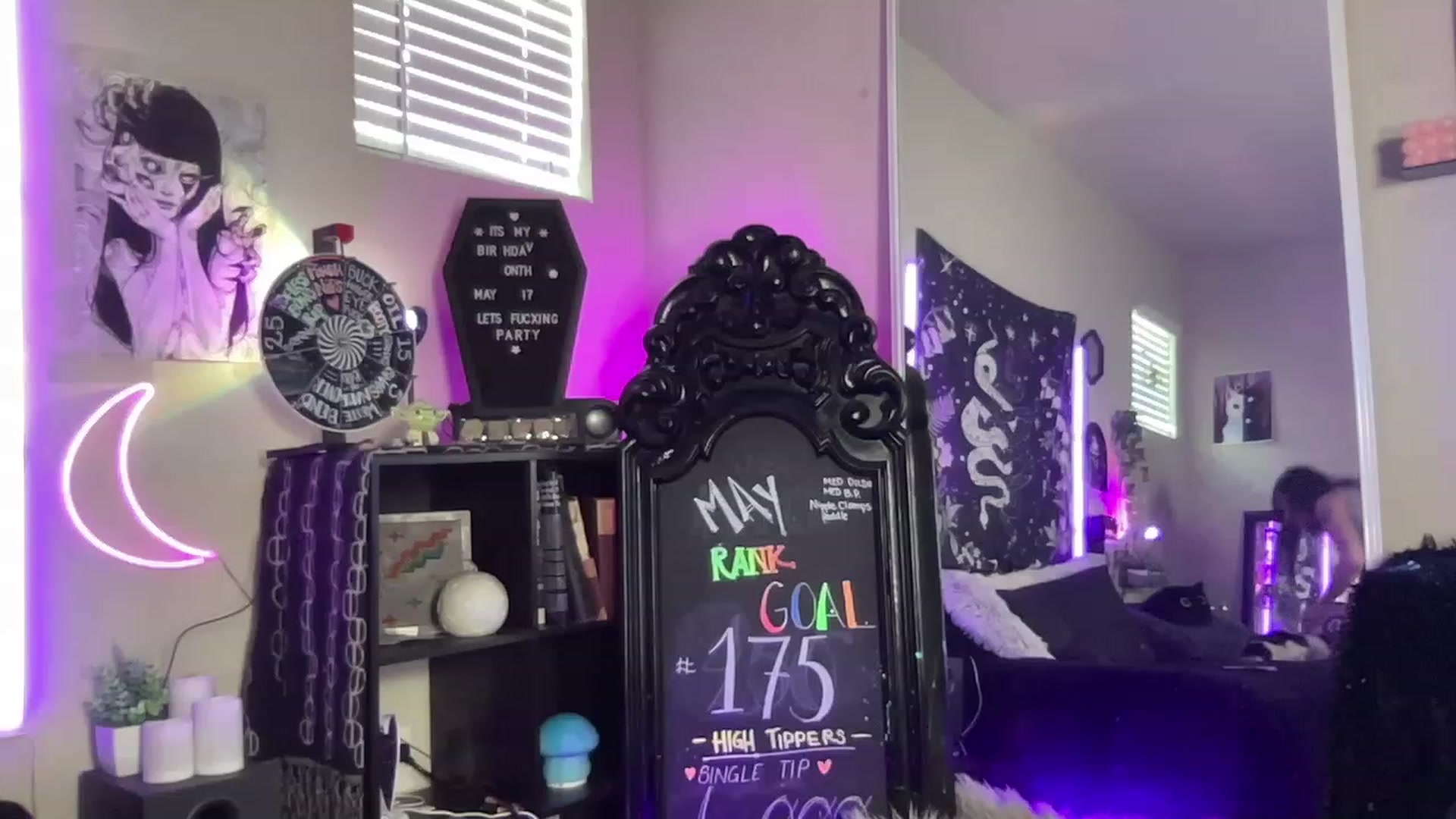 Gallery image thumbnail from RileyWoods's myfreecams stream on, 06/02/2023, 24:01 image 4 of 20