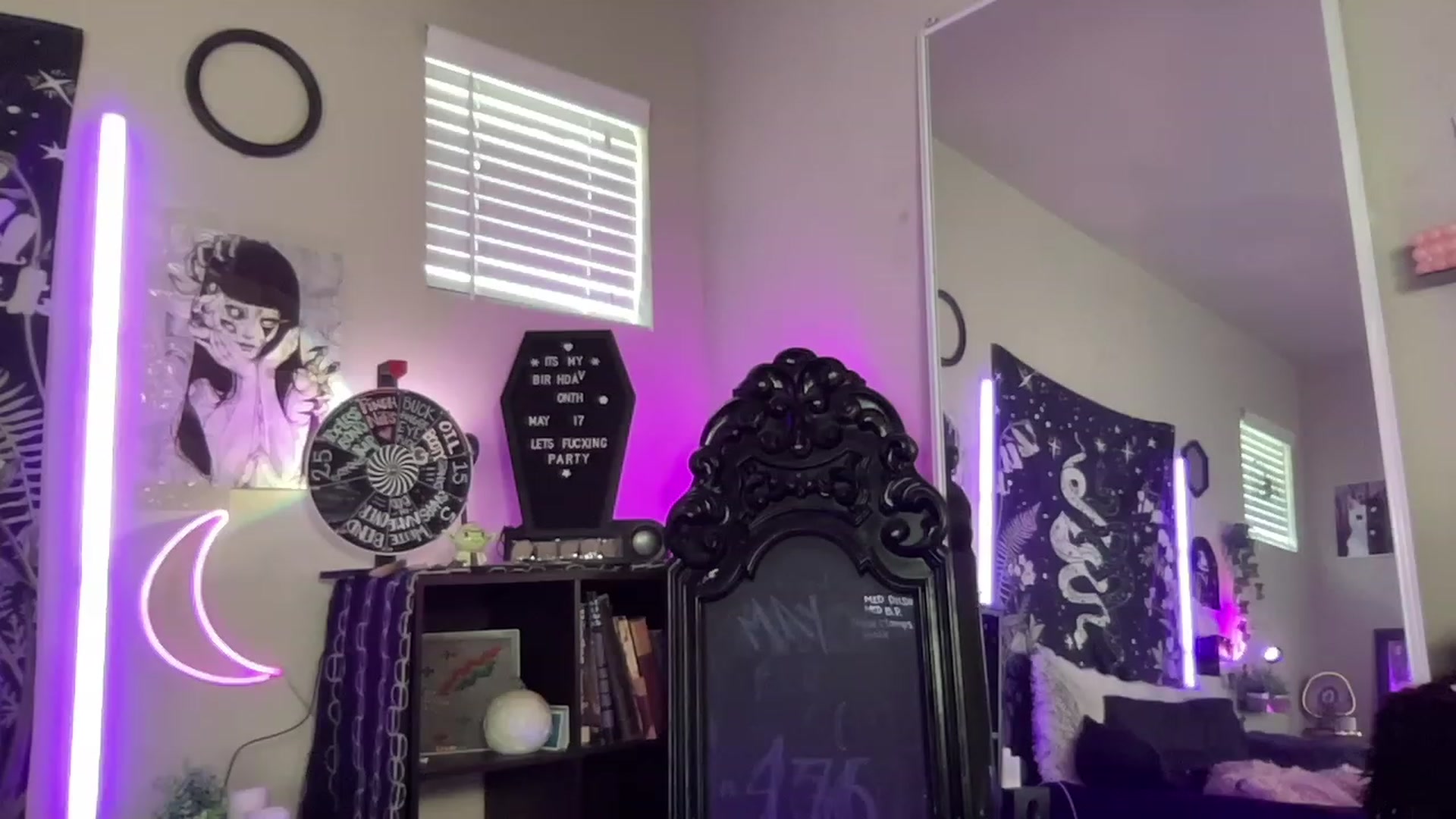 Gallery image thumbnail from RileyWoods's myfreecams stream on, 06/03/2023, 24:01 image 17 of 20