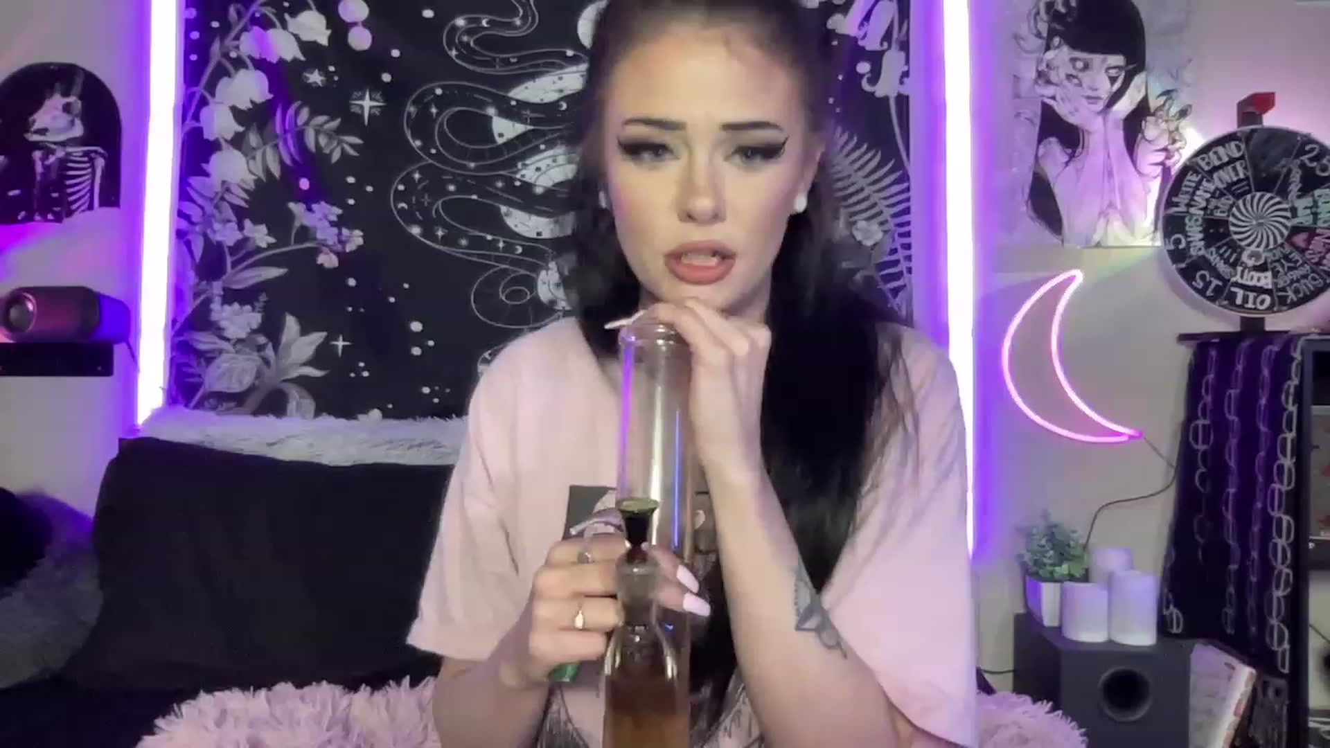 Gallery image thumbnail from RileyWoods's myfreecams stream on, 06/05/2023, 24:02 image 3 of 20