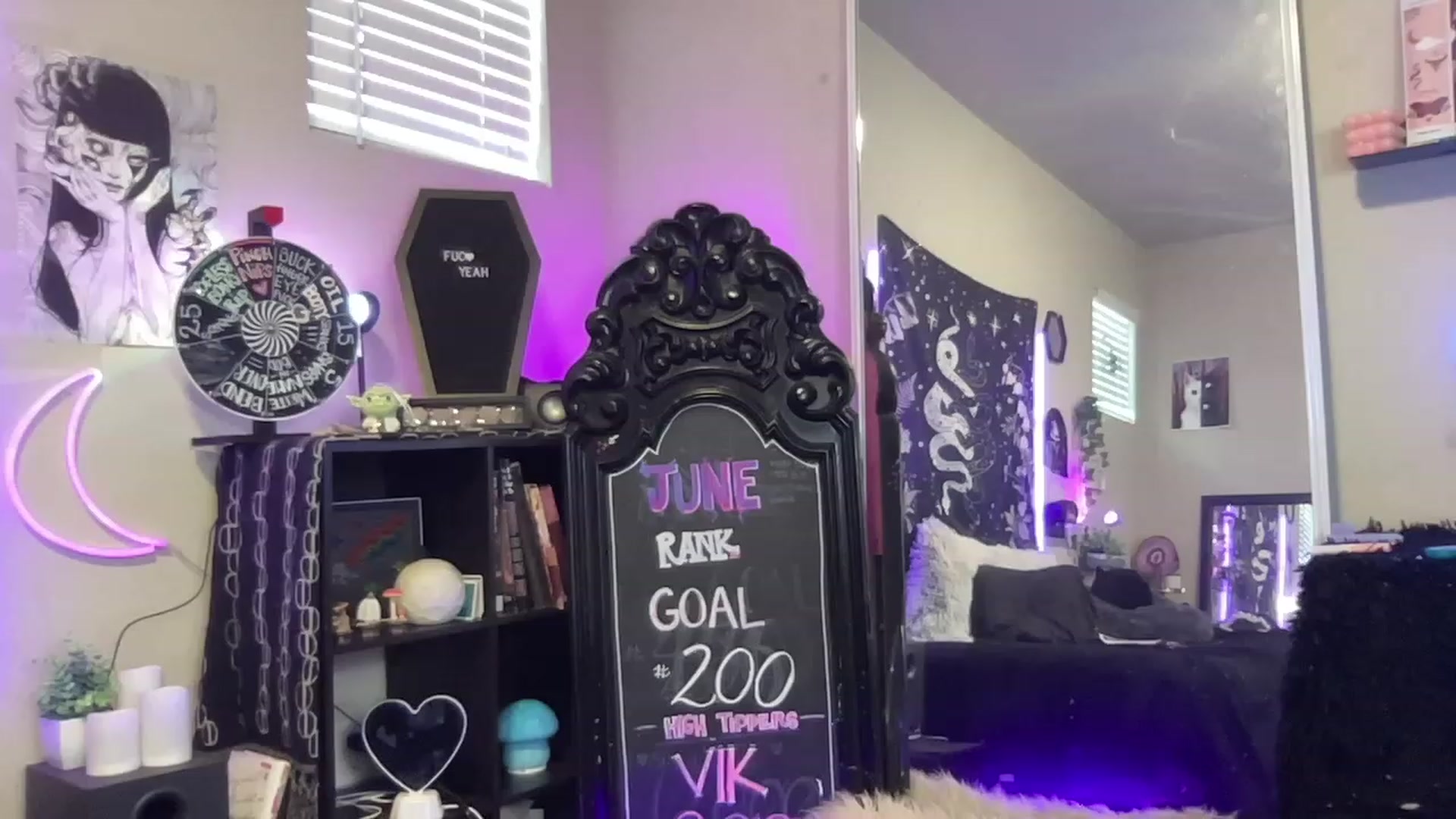Gallery image thumbnail from RileyWoods's myfreecams stream on, 06/06/2023, 02:44 image 10 of 20
