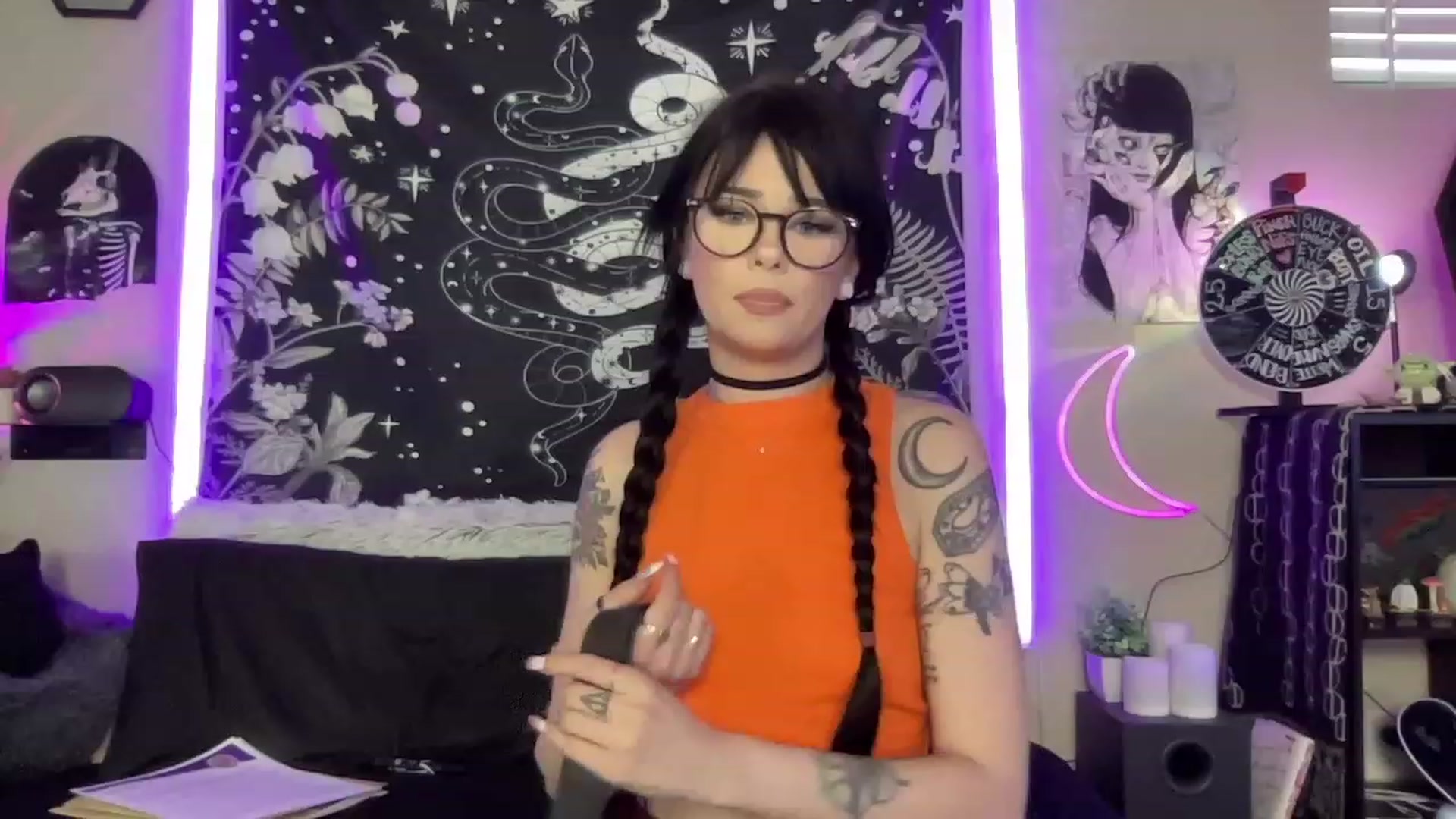 Gallery image thumbnail from RileyWoods's myfreecams stream on, 06/06/2023, 02:44 image 12 of 20