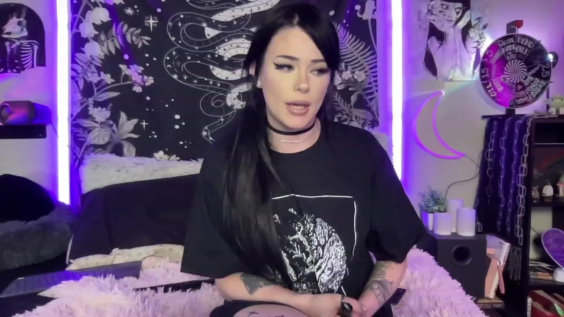 Gallery image thumbnail from RileyWoods's myfreecams stream on, 06/09/2023, 24:41 image 12 of 20