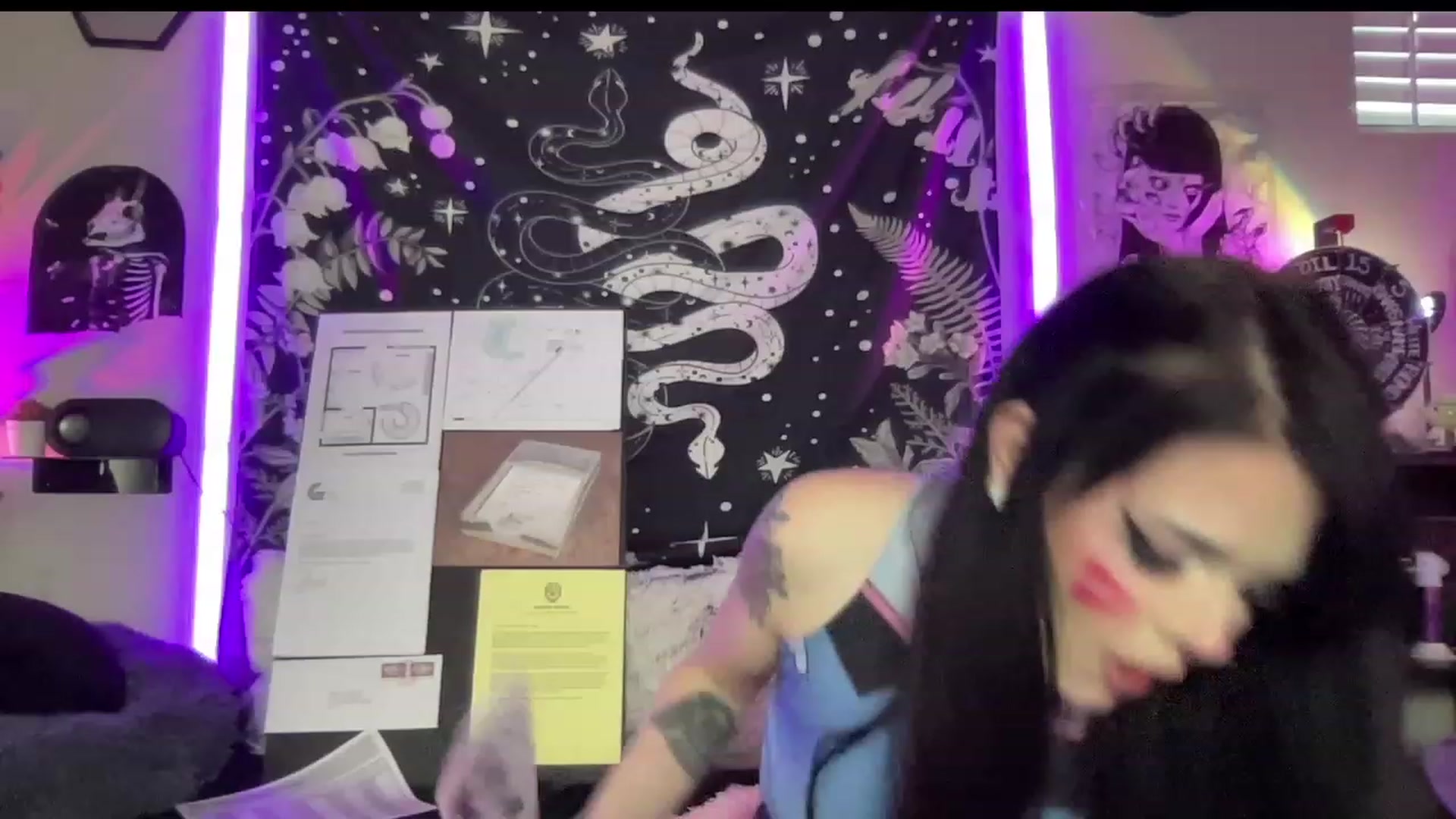 Gallery image thumbnail from RileyWoods's myfreecams stream on, 06/10/2023, 01:50 image 18 of 20