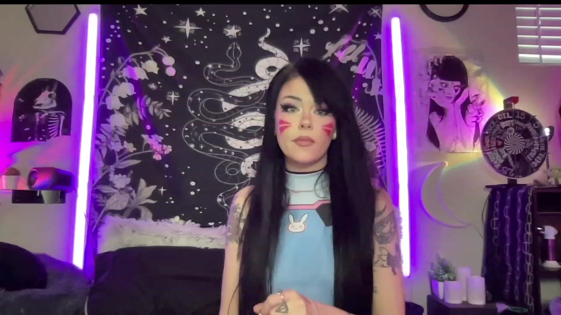 Gallery image thumbnail from RileyWoods's myfreecams stream on, 06/10/2023, 01:50 image 10 of 20