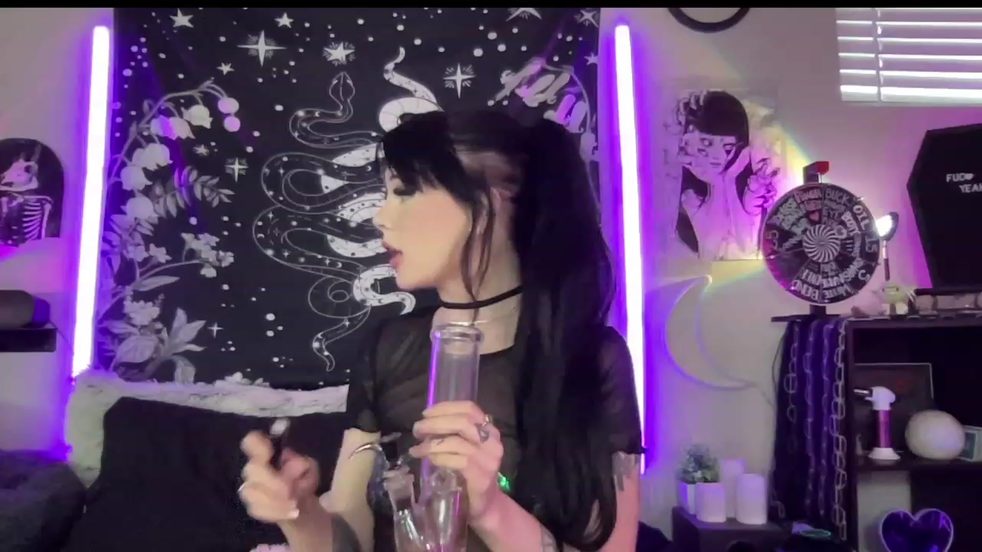 Gallery image thumbnail from RileyWoods's myfreecams stream on, 06/12/2023, 03:13 image 2 of 20