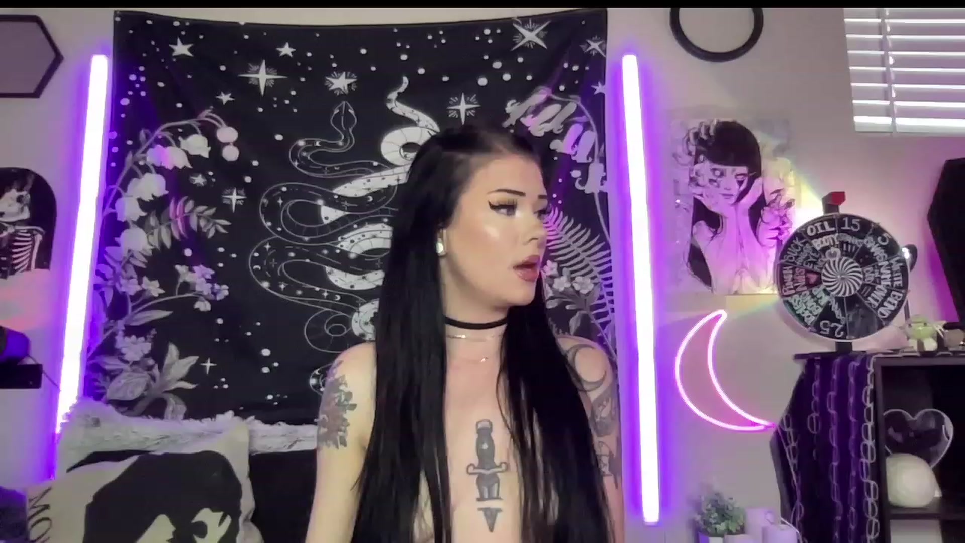 Gallery image thumbnail from RileyWoods's myfreecams stream on, 06/14/2023, 02:03 image 12 of 20