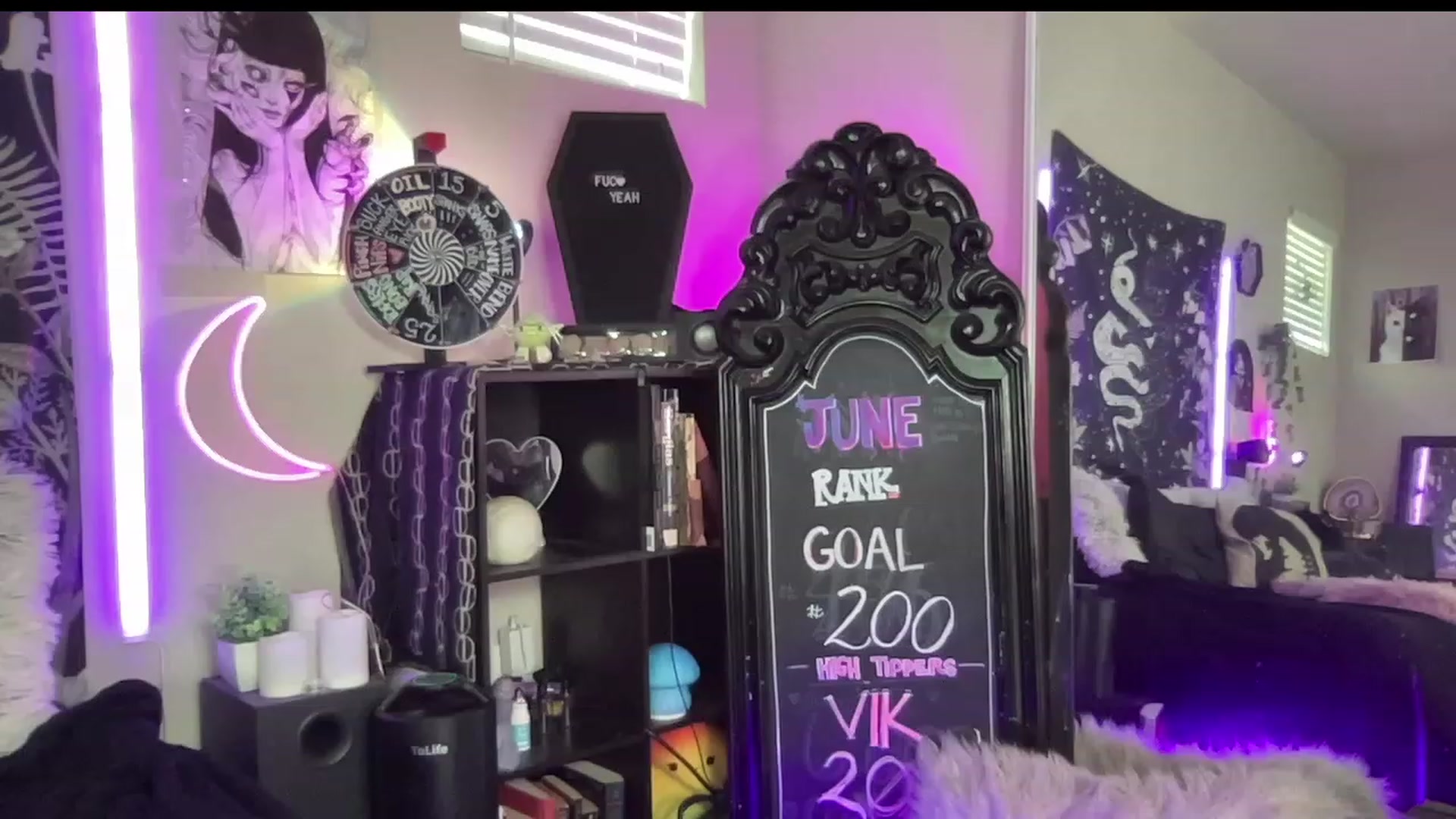 Gallery image thumbnail from RileyWoods's myfreecams stream on, 06/14/2023, 02:03 image 1 of 20