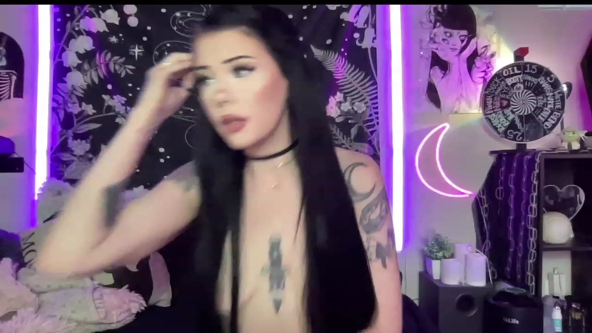 Gallery image thumbnail from RileyWoods's myfreecams stream on, 06/14/2023, 02:03 image 14 of 20