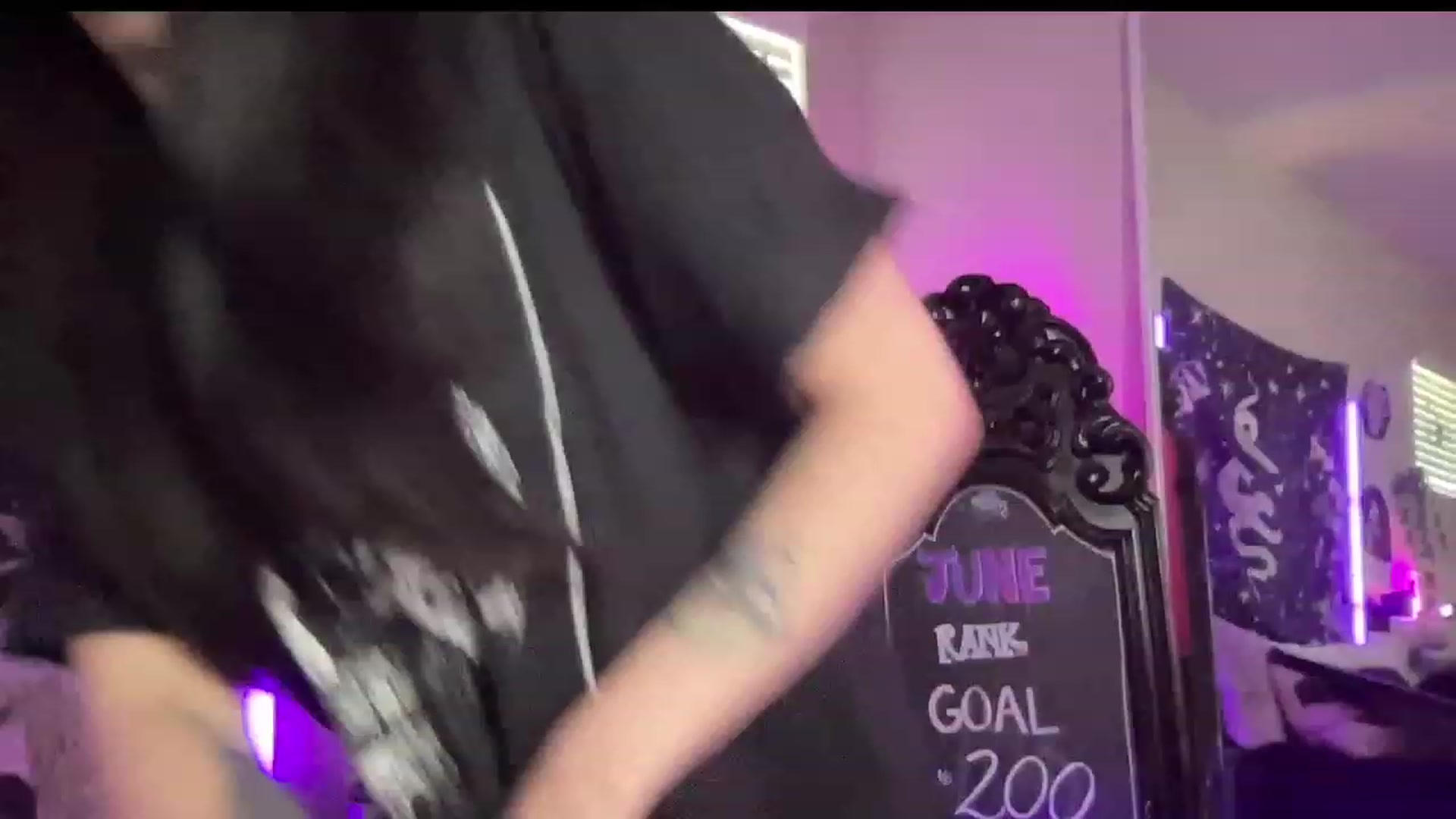 Gallery image thumbnail from RileyWoods's myfreecams stream on, 06/16/2023, 01:45 image 12 of 20