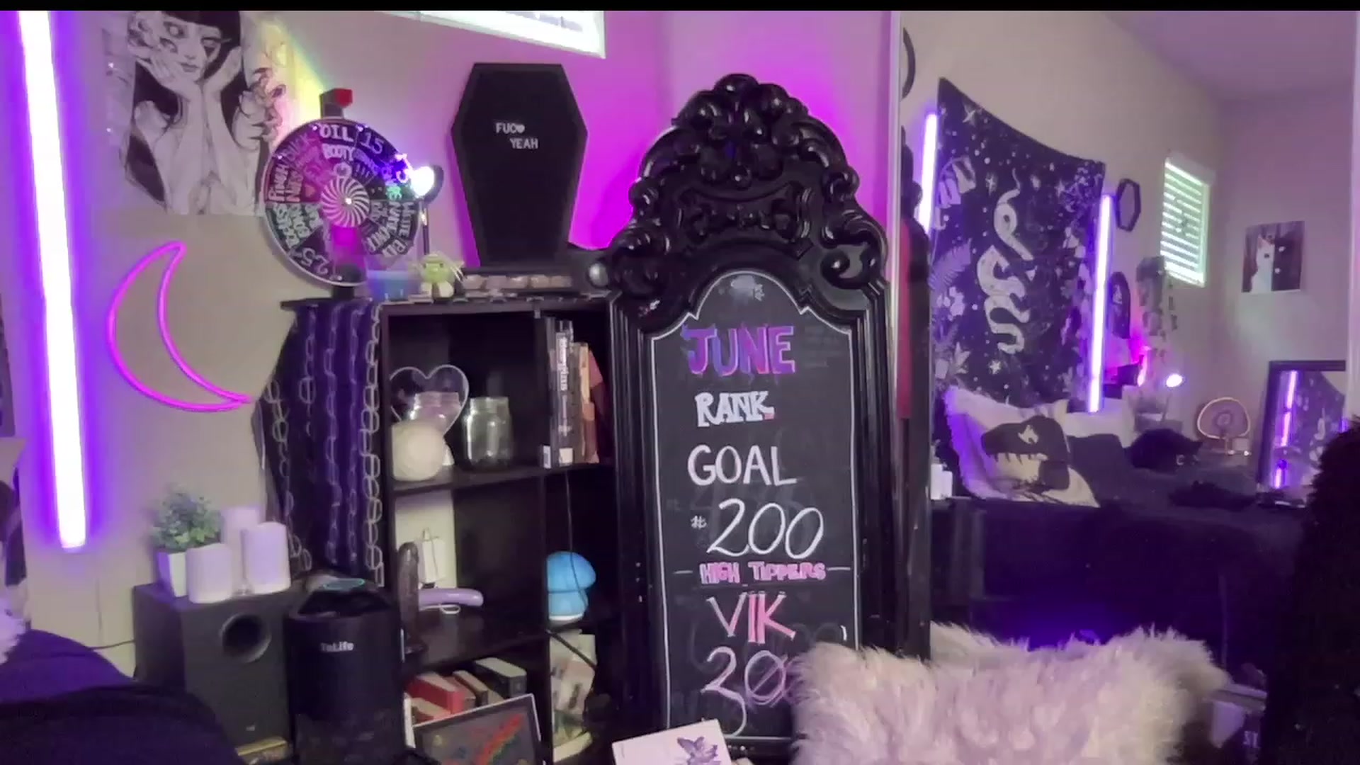 Gallery image thumbnail from RileyWoods's myfreecams stream on, 06/18/2023, 24:04 image 16 of 20