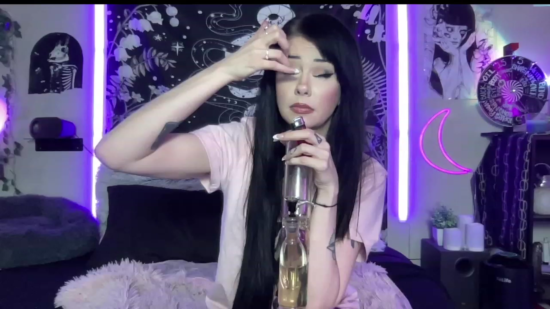 Gallery image thumbnail from RileyWoods's myfreecams stream on, 06/18/2023, 24:04 image 3 of 20